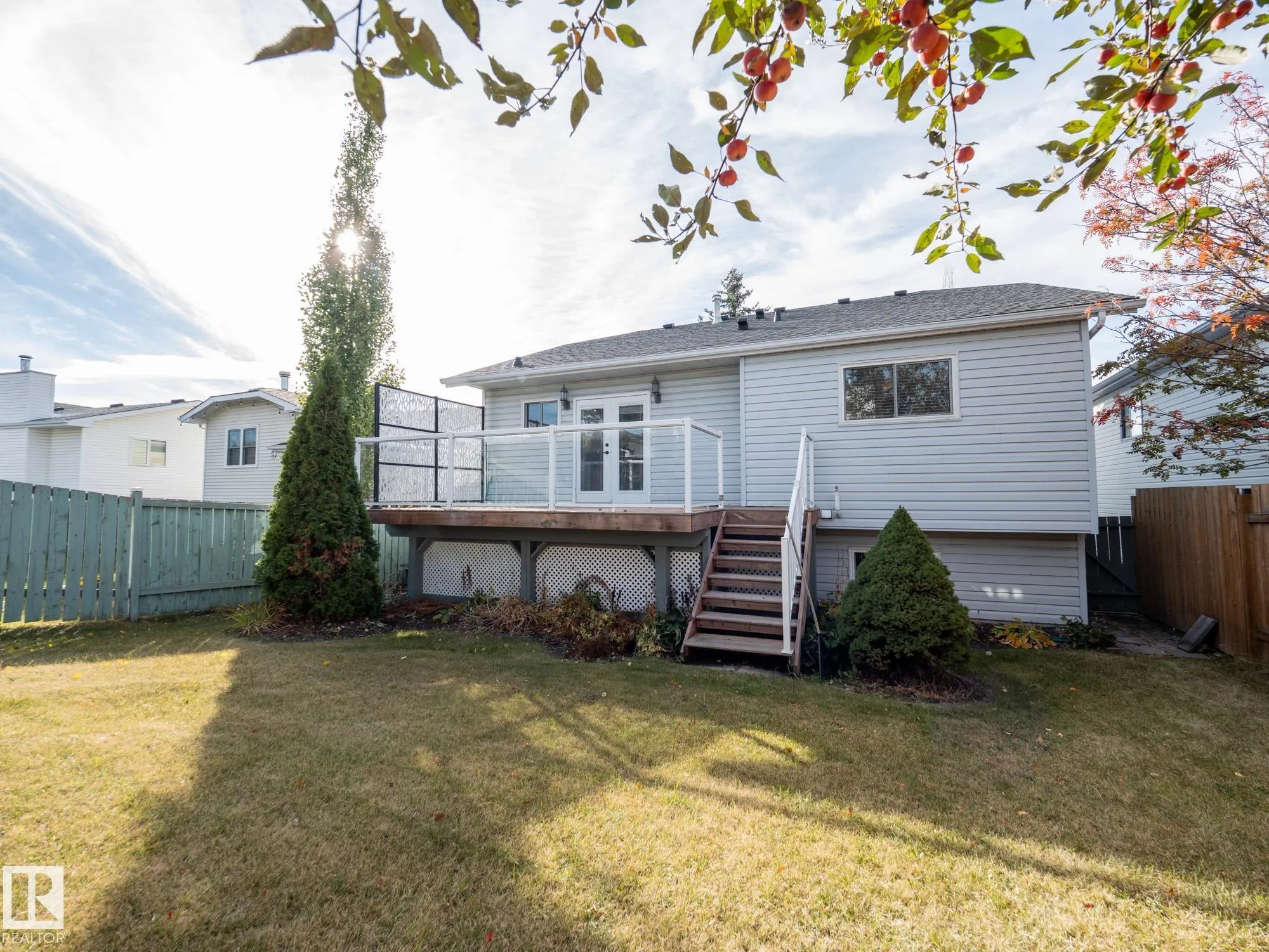 509 RAINBOW Crescent