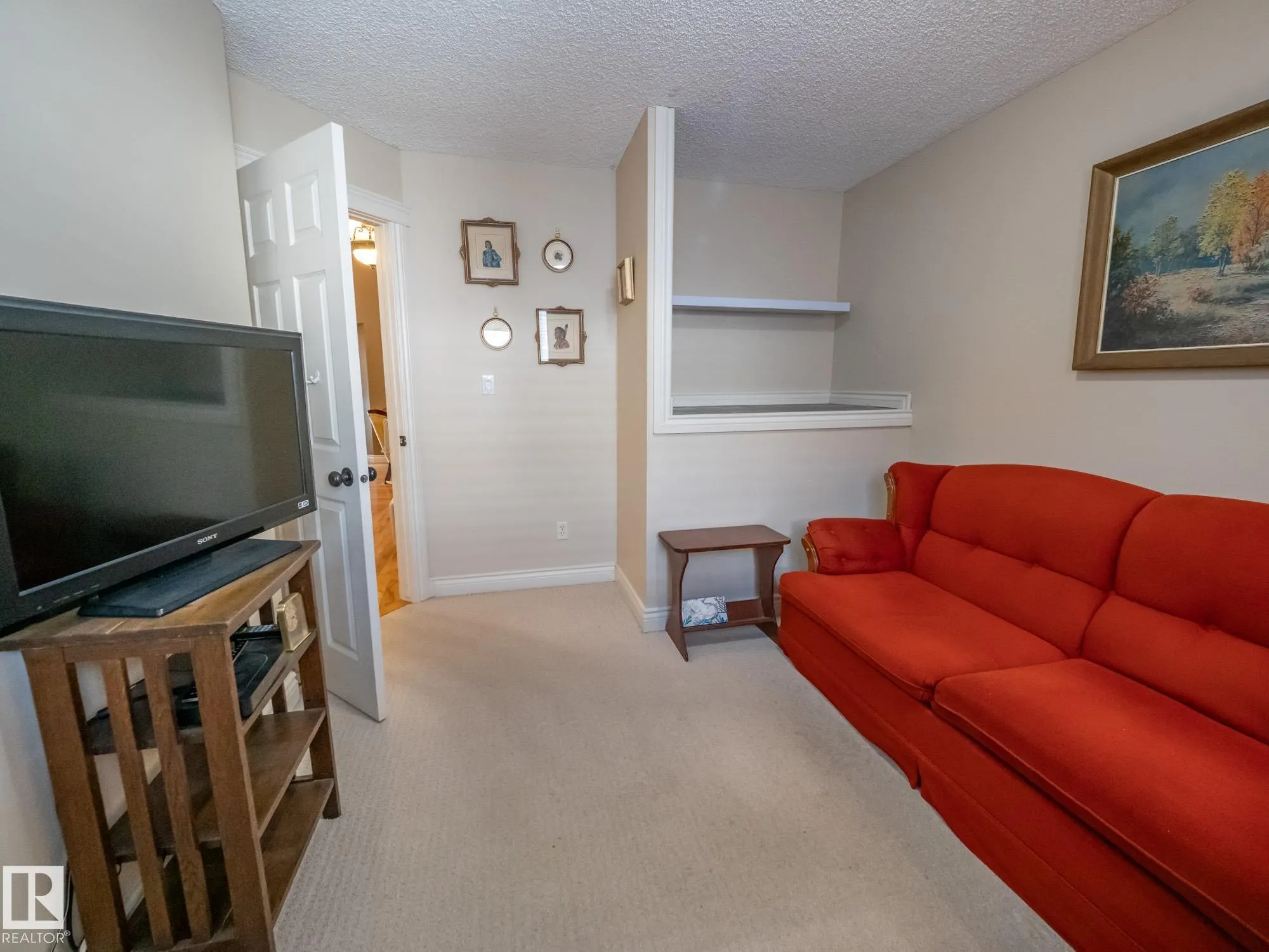 509 RAINBOW Crescent