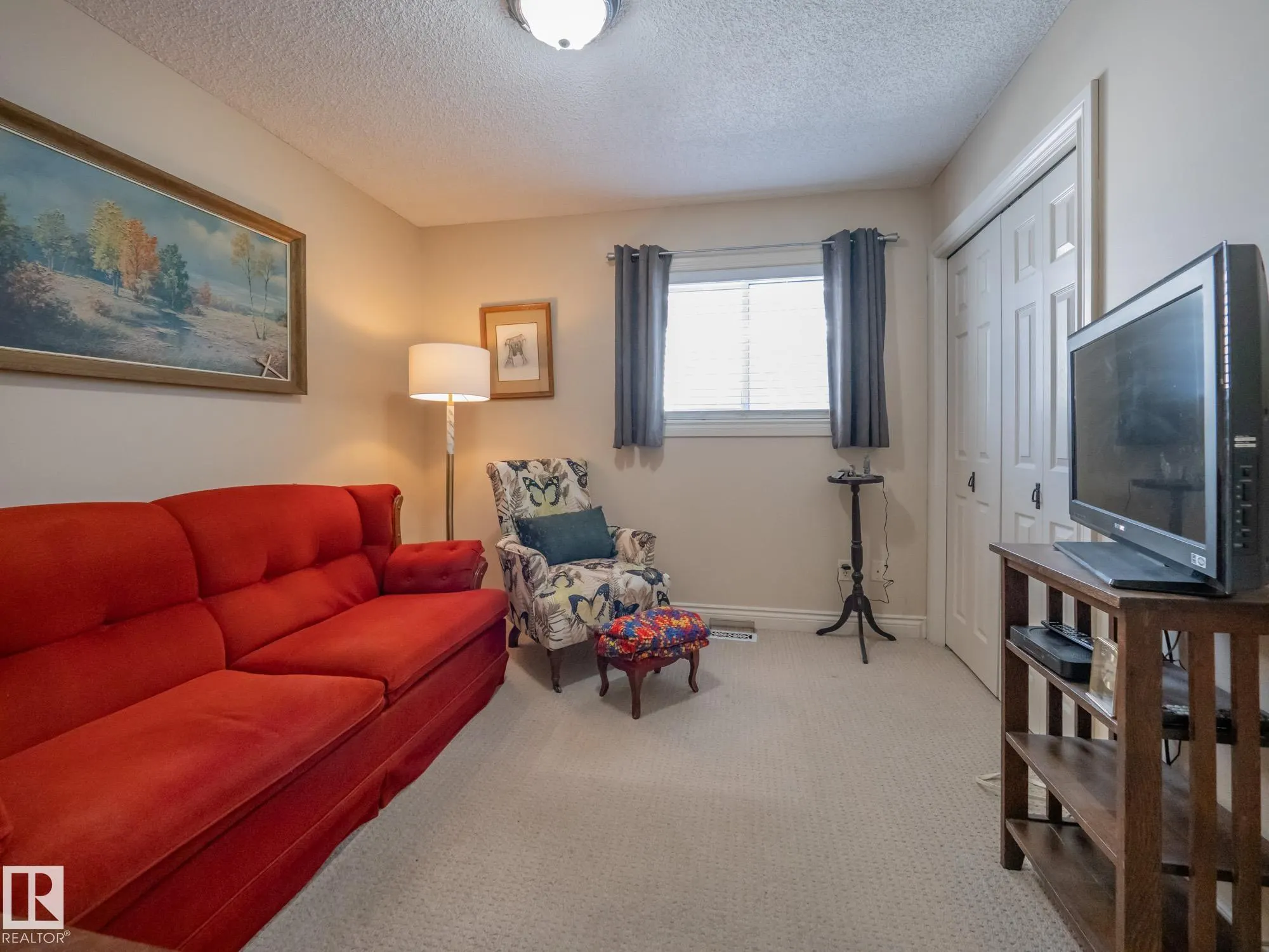 509 RAINBOW Crescent