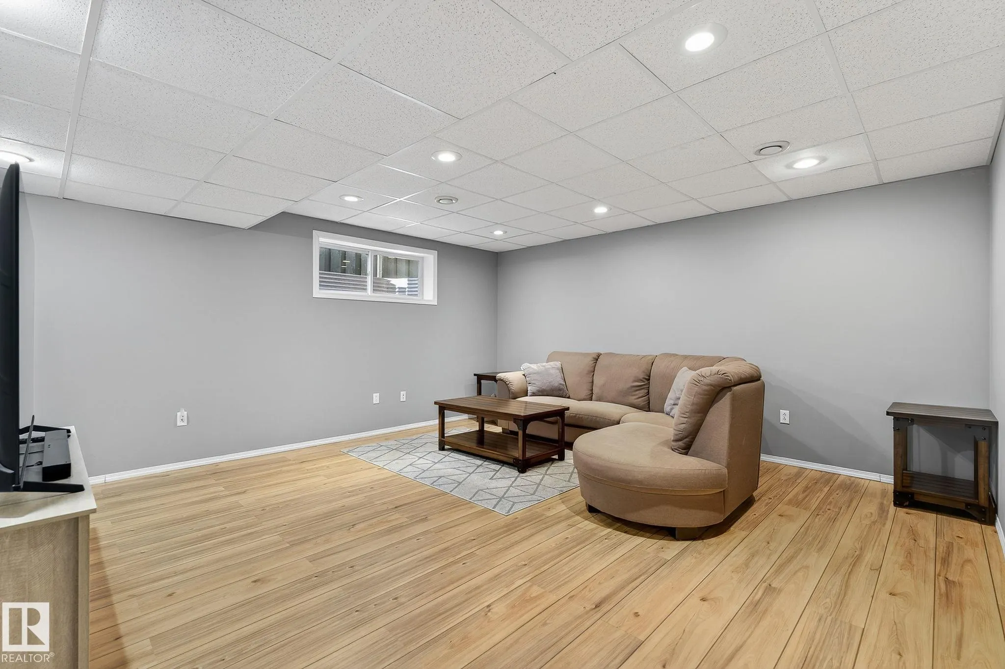 1147 RUTHERFORD Close
