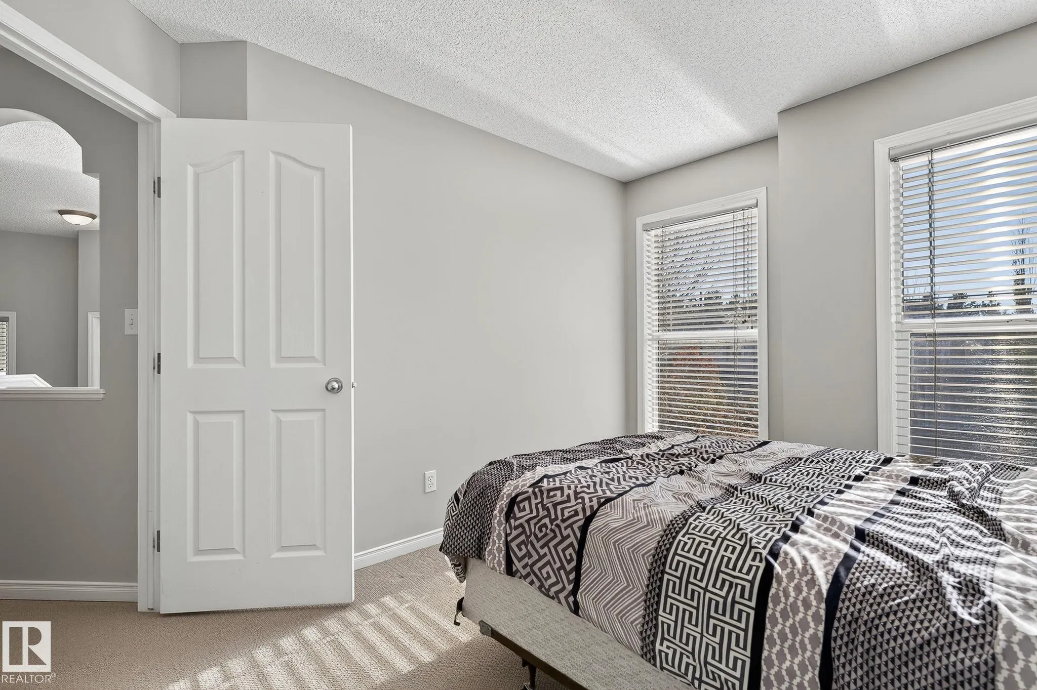 1147 RUTHERFORD Close