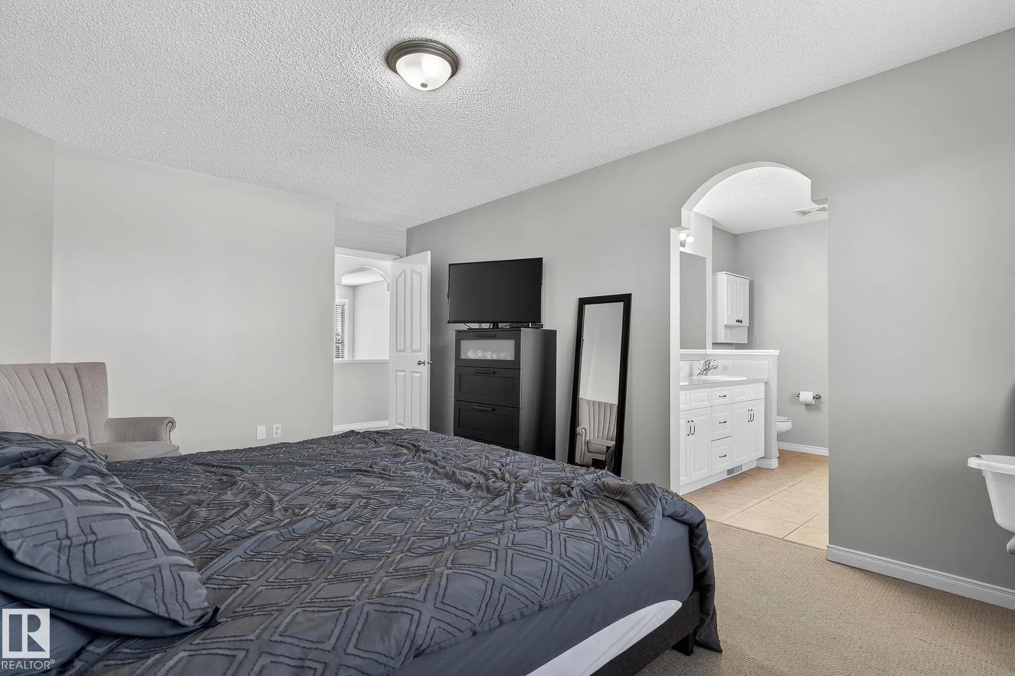 1147 RUTHERFORD Close