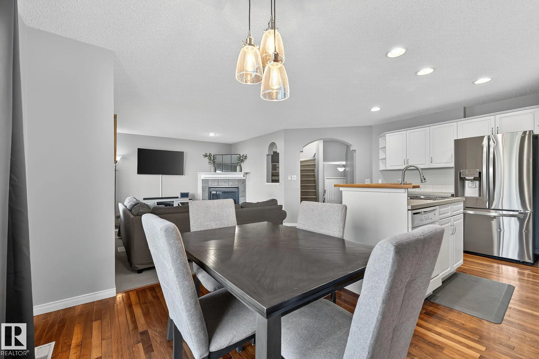 1147 RUTHERFORD Close