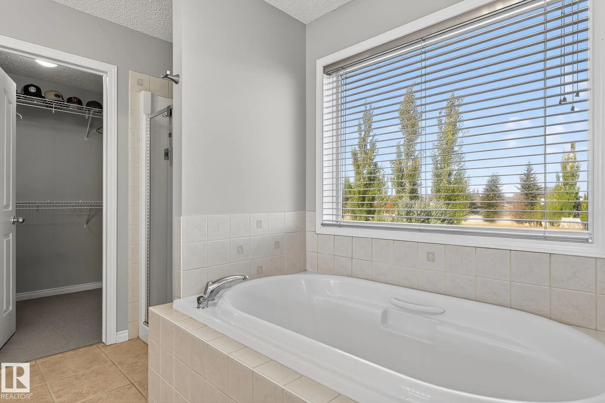1147 RUTHERFORD Close