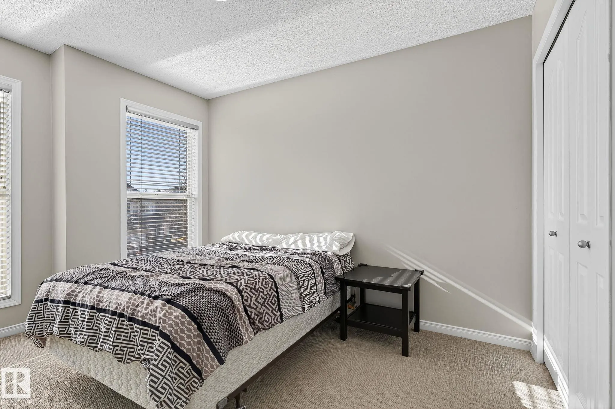 1147 RUTHERFORD Close