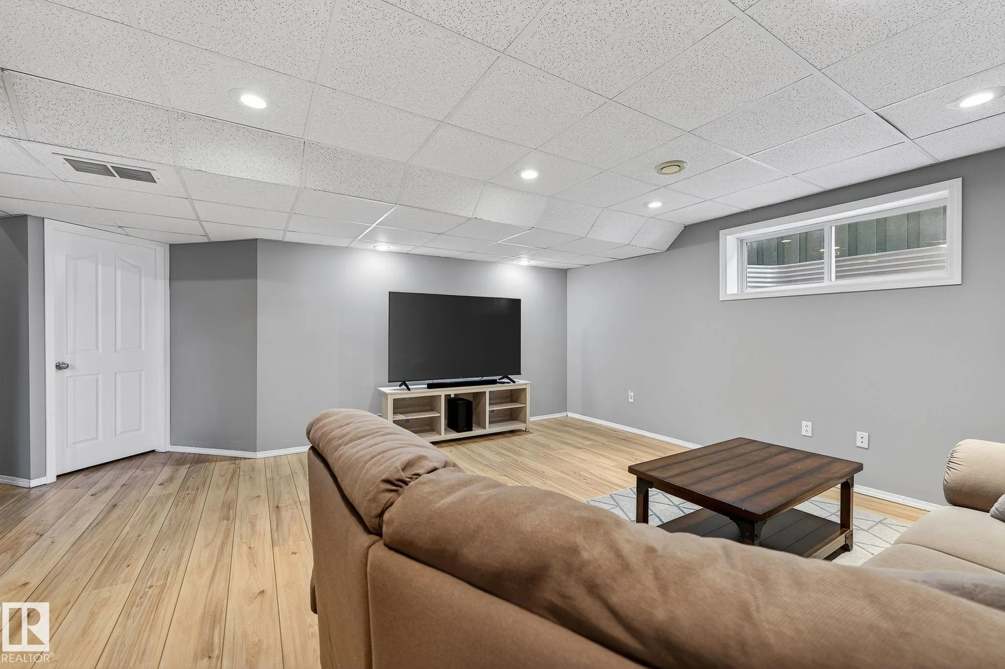 1147 RUTHERFORD Close