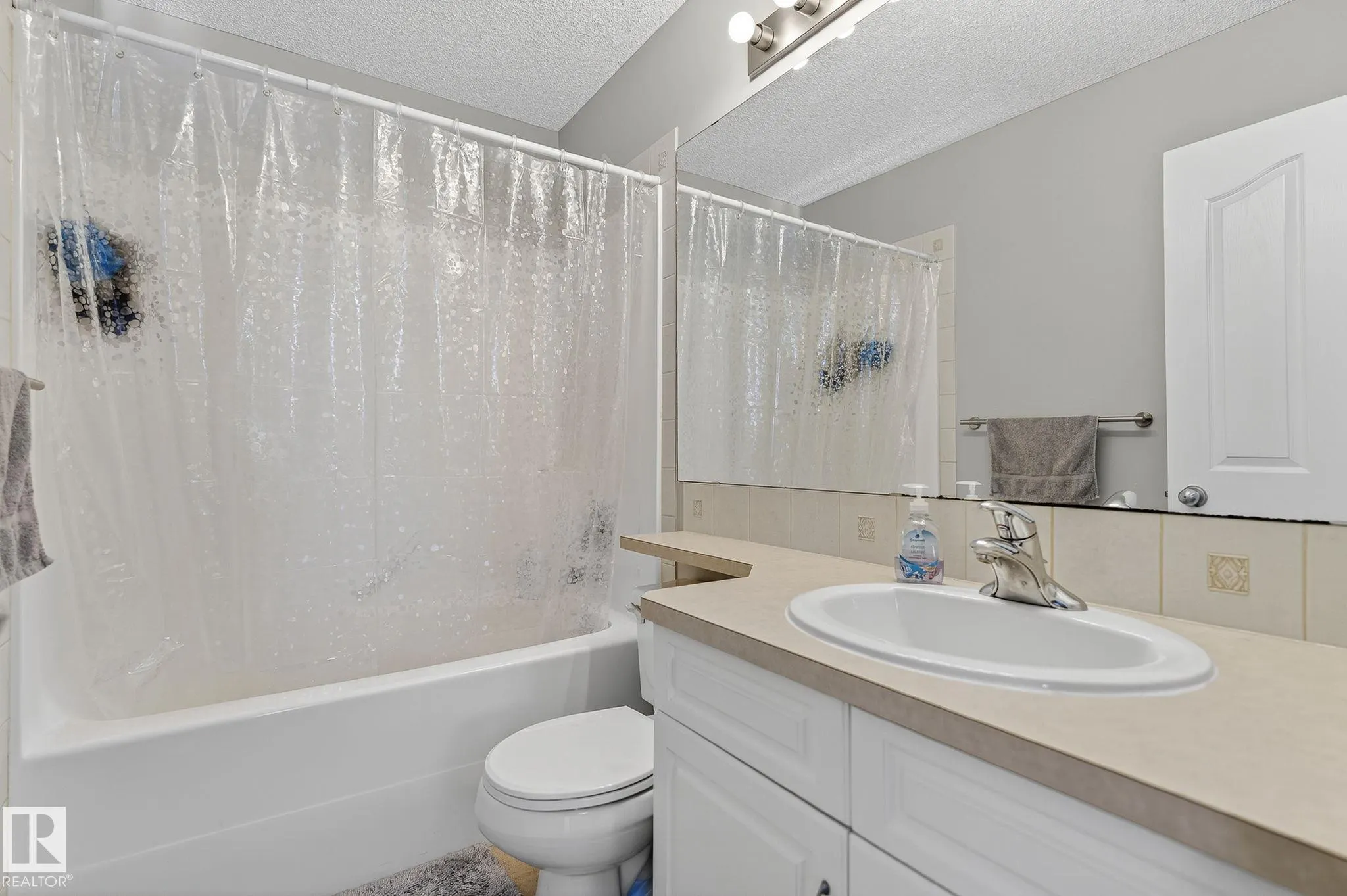 1147 RUTHERFORD Close