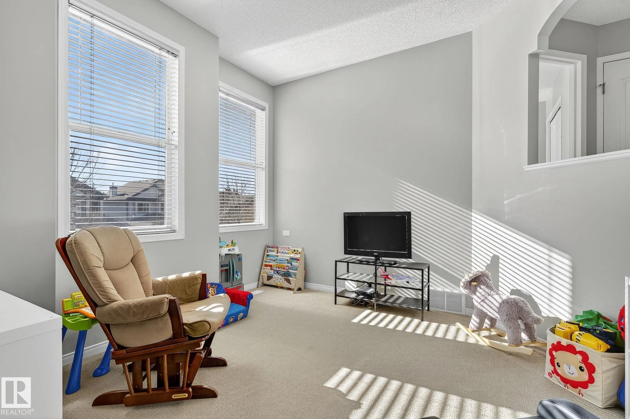 1147 RUTHERFORD Close