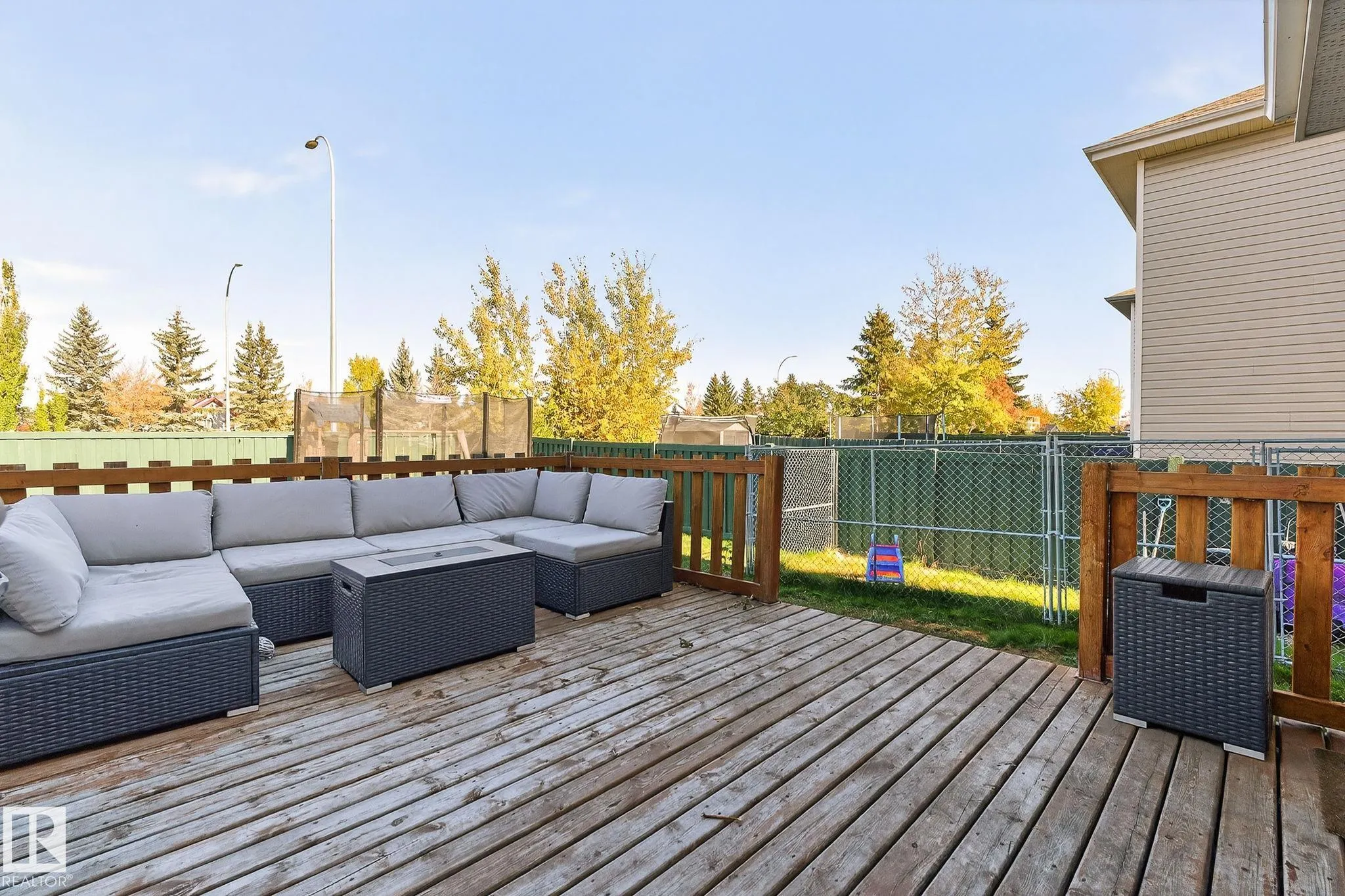 1147 RUTHERFORD Close
