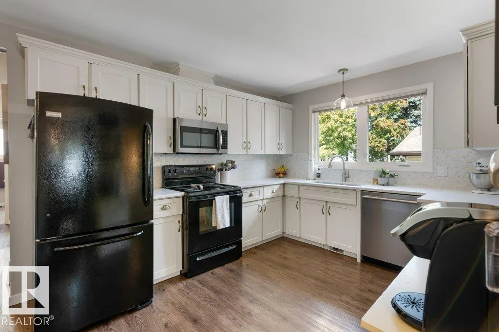 59 FAWCETT Crescent