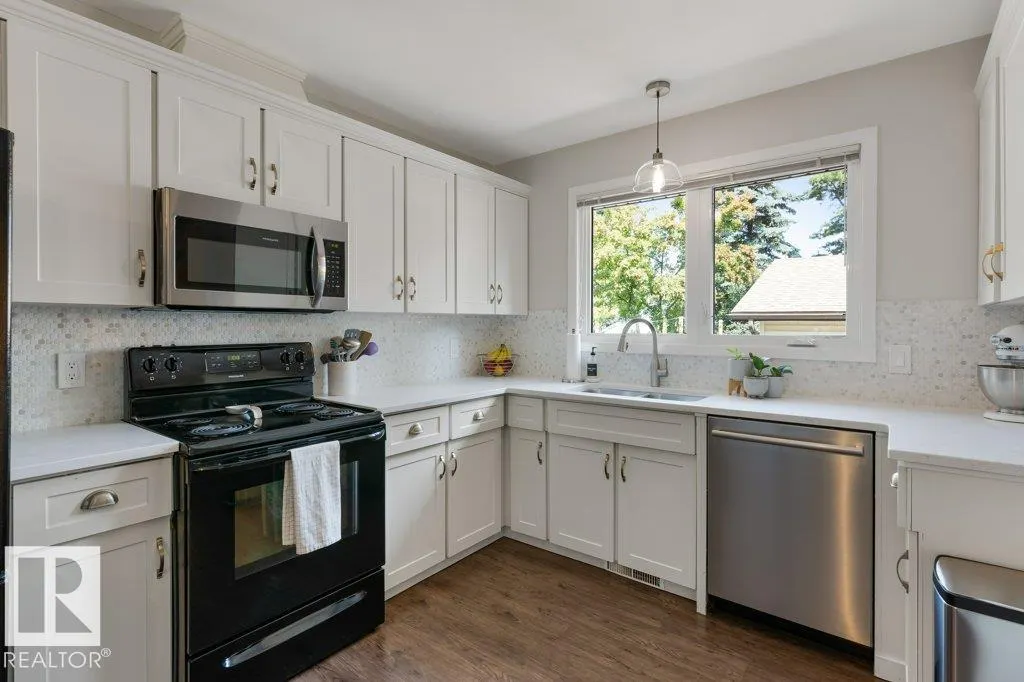 59 FAWCETT Crescent