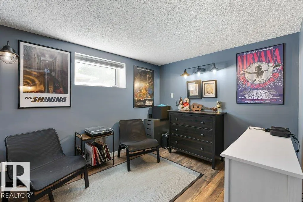 59 FAWCETT Crescent
