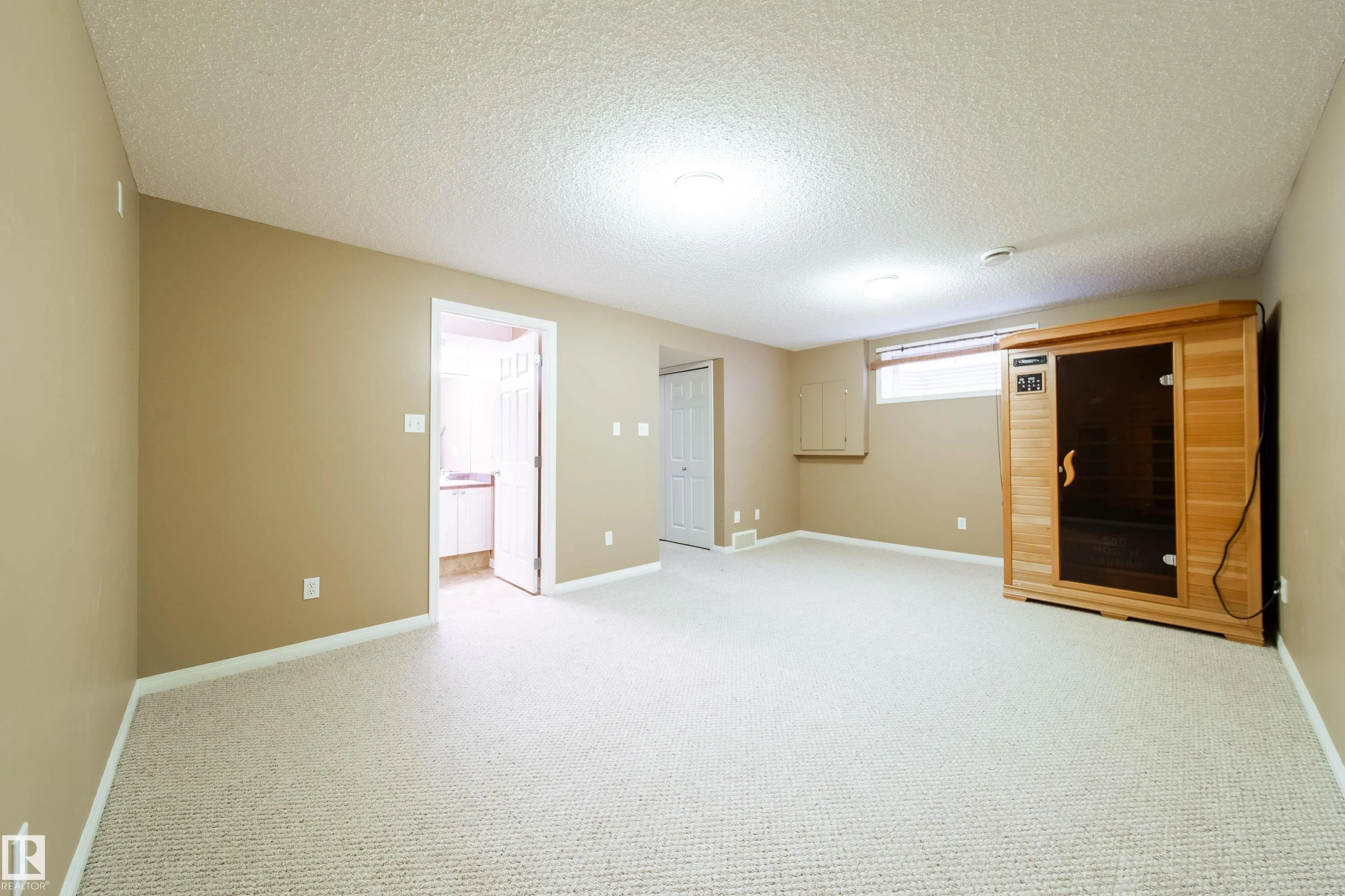12208 16 Avenue