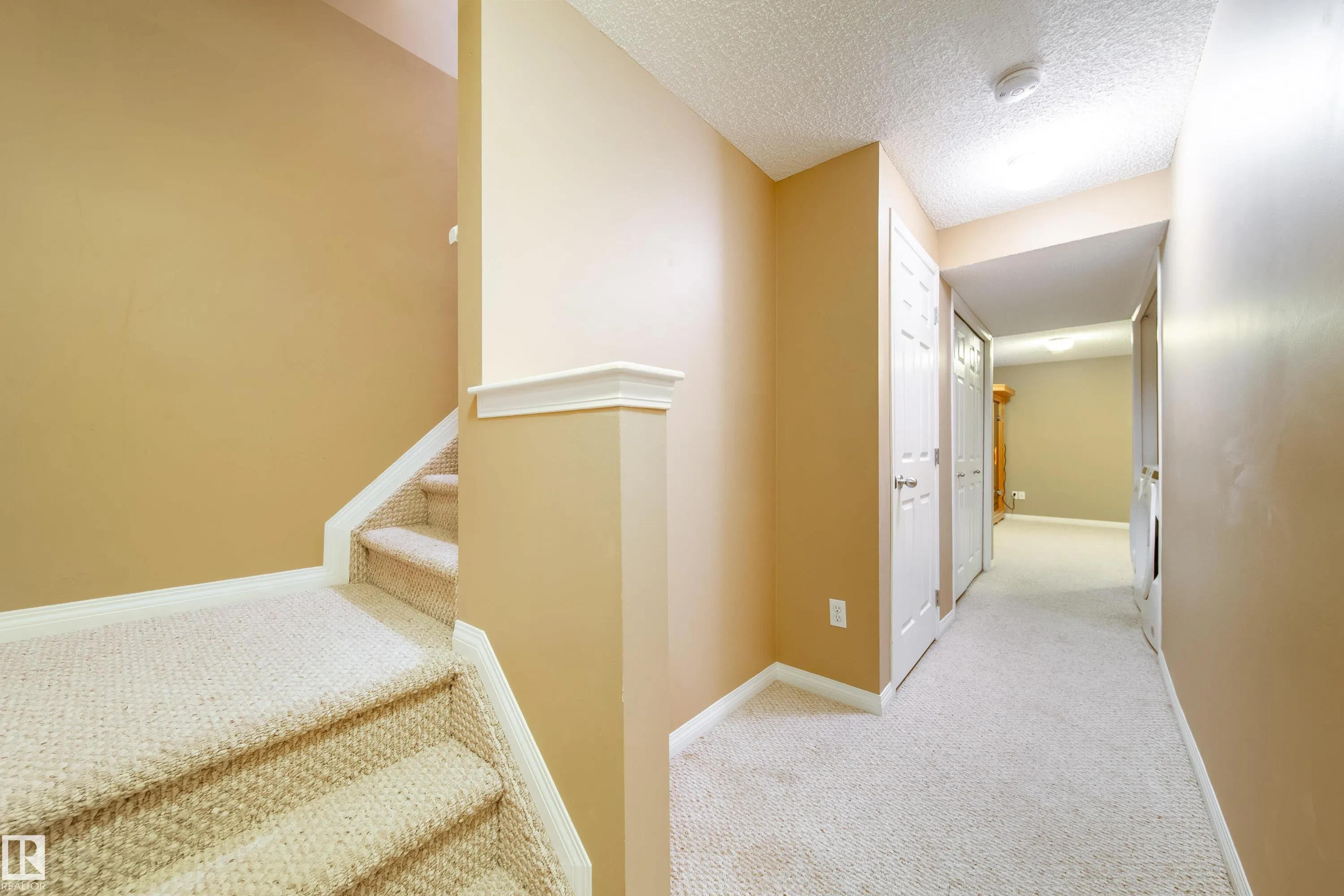 12208 16 Avenue