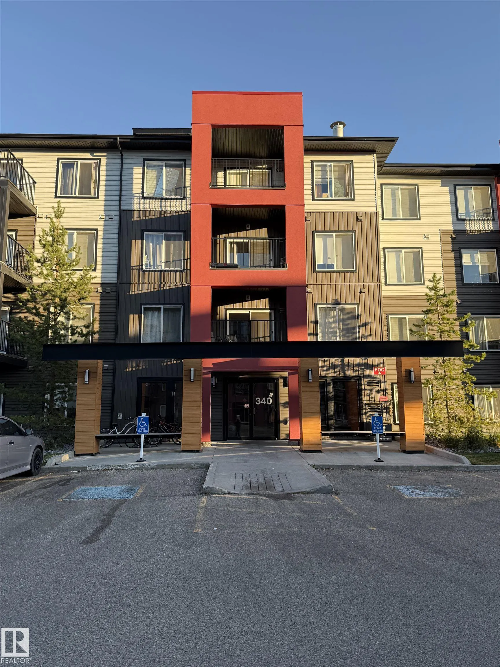 340 WINDERMERE Road