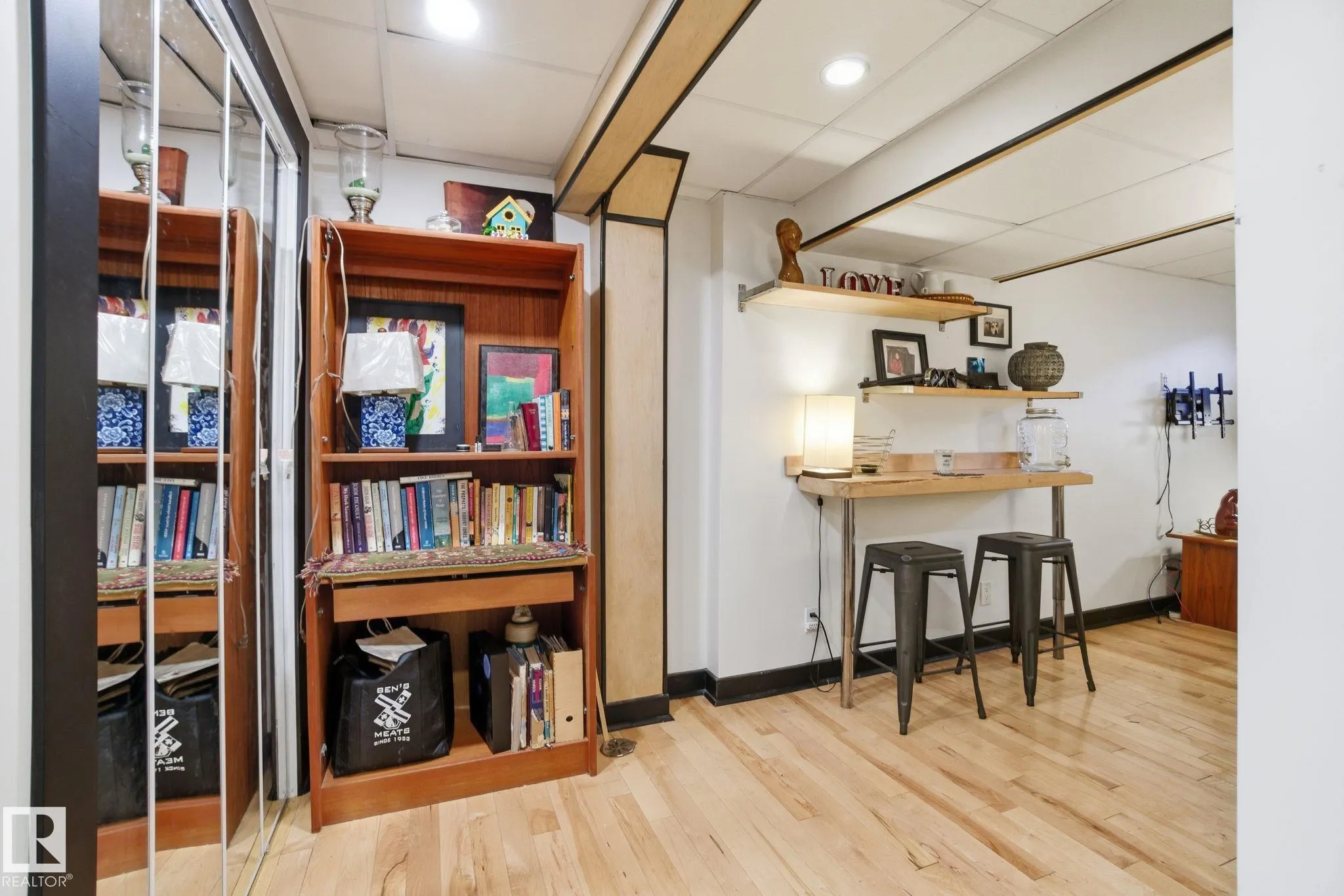 223 DICKINSFIELD Court