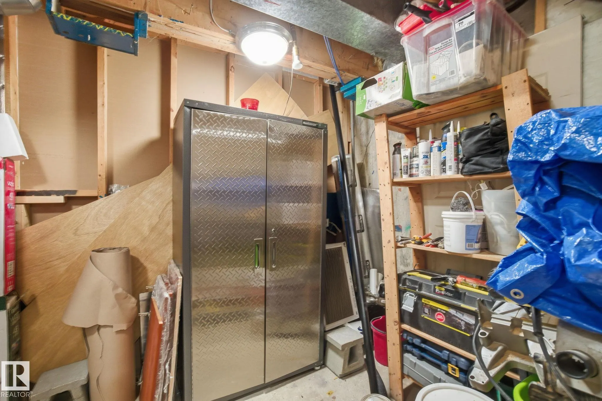 223 DICKINSFIELD Court