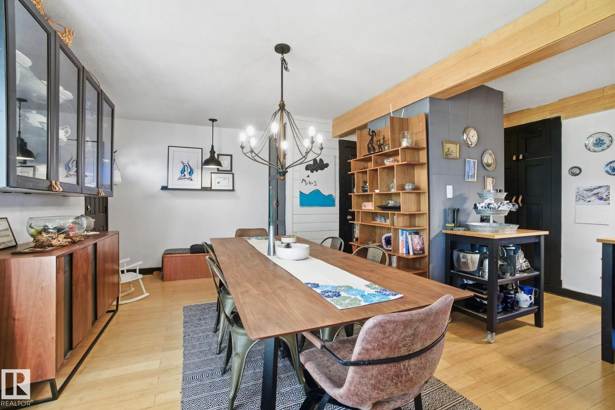 223 DICKINSFIELD Court