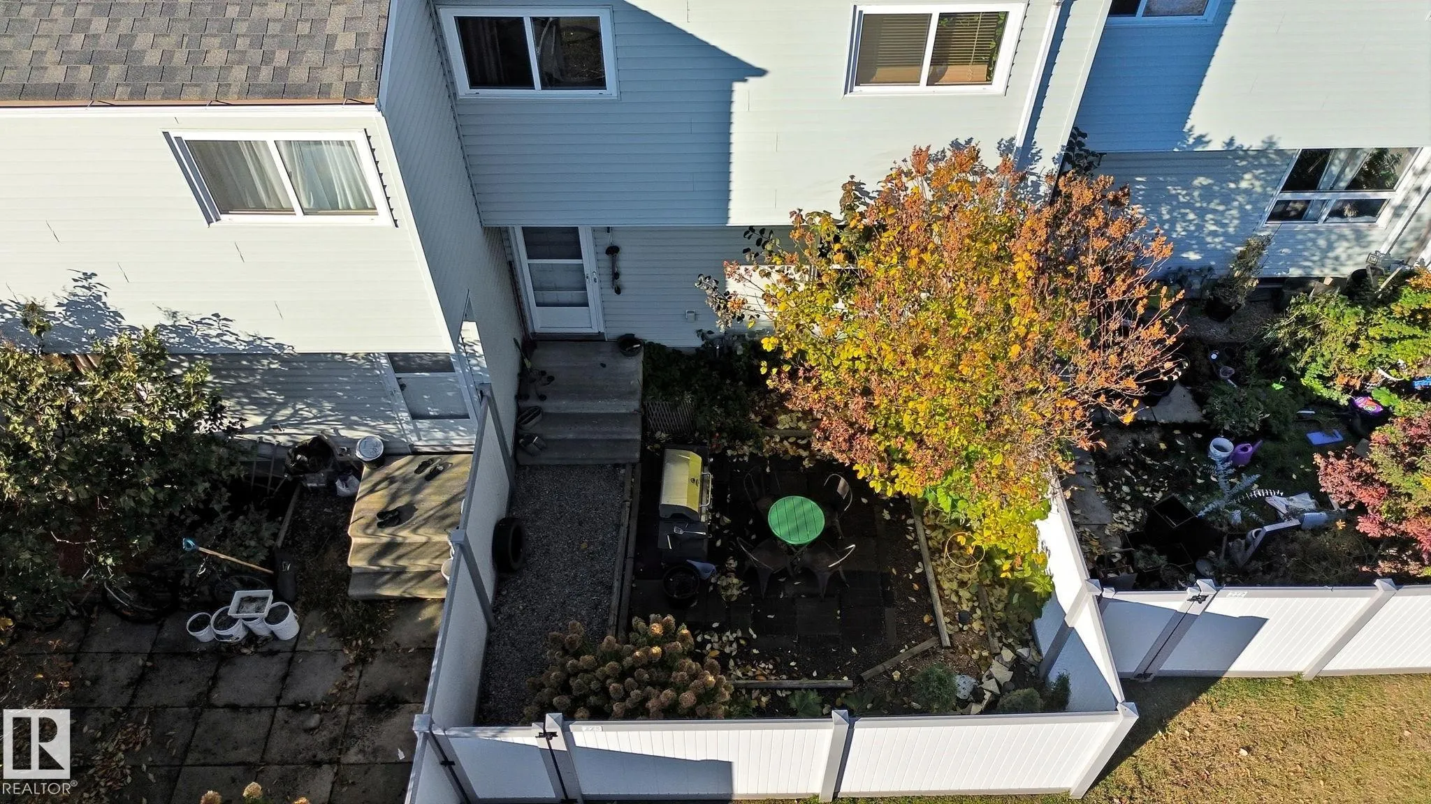 223 DICKINSFIELD Court