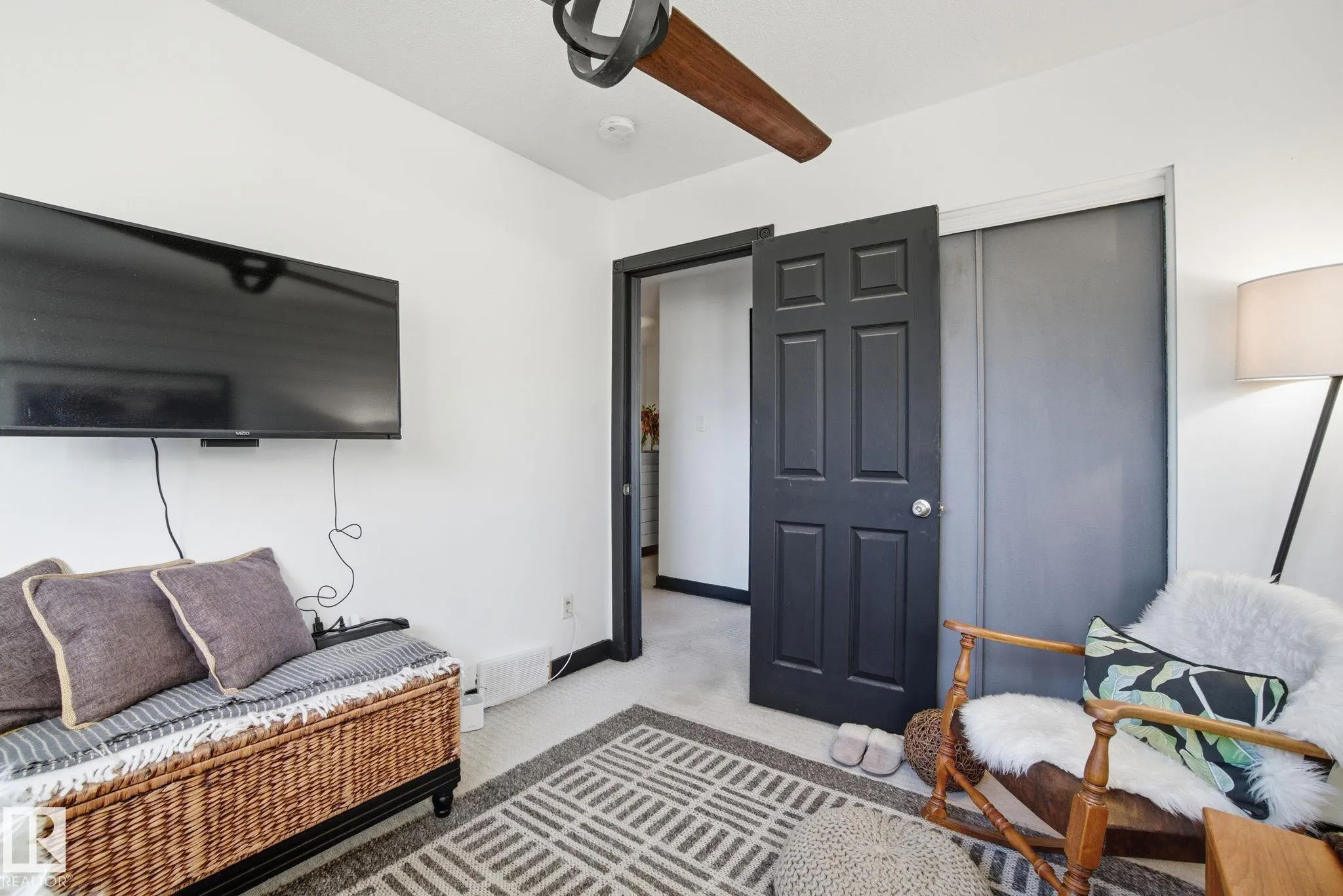 223 DICKINSFIELD Court