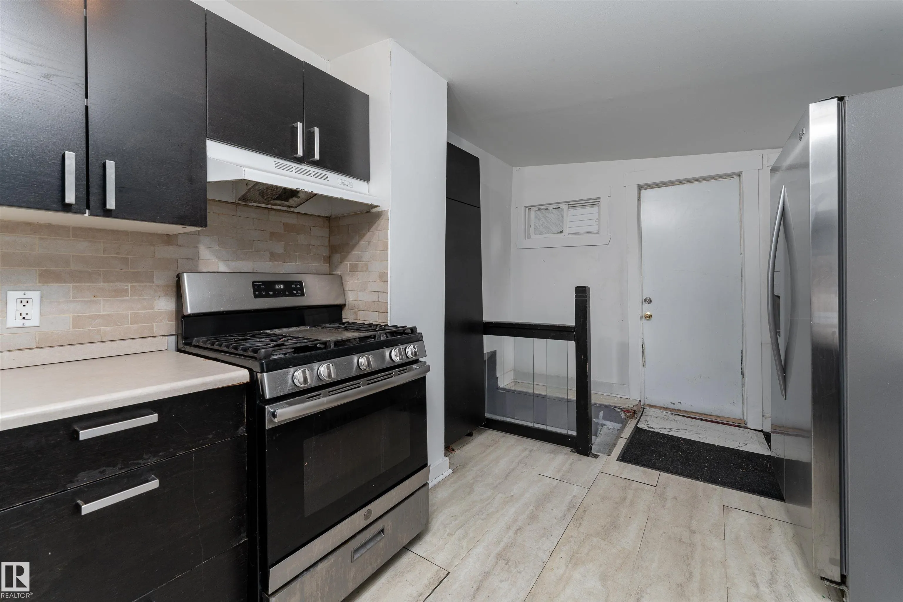 12018 95 Street
