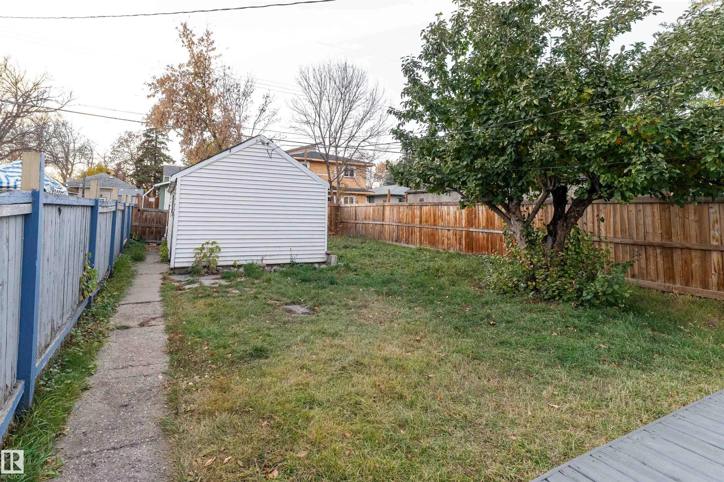 12018 95 Street