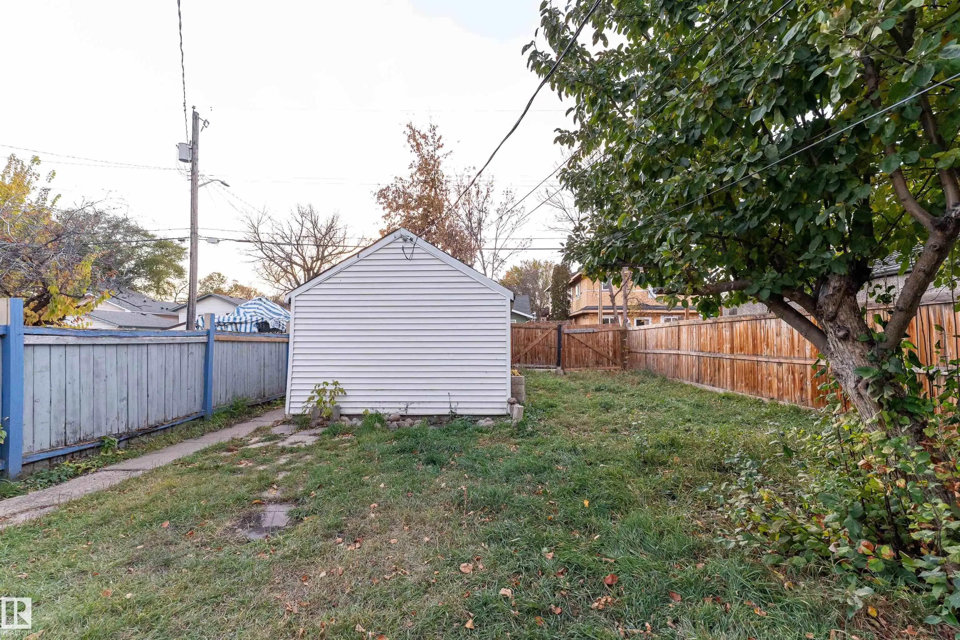 12018 95 Street