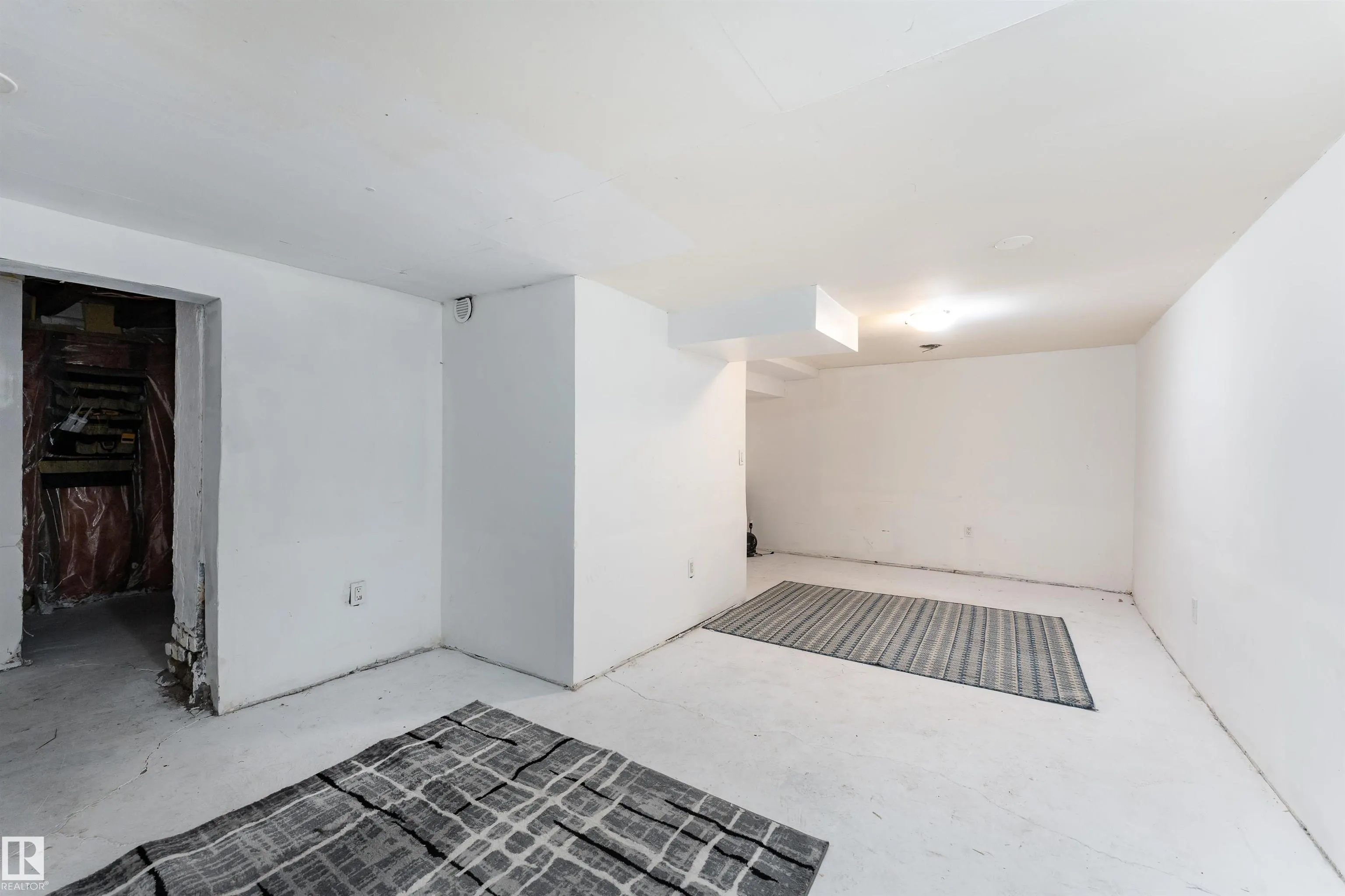 12018 95 Street
