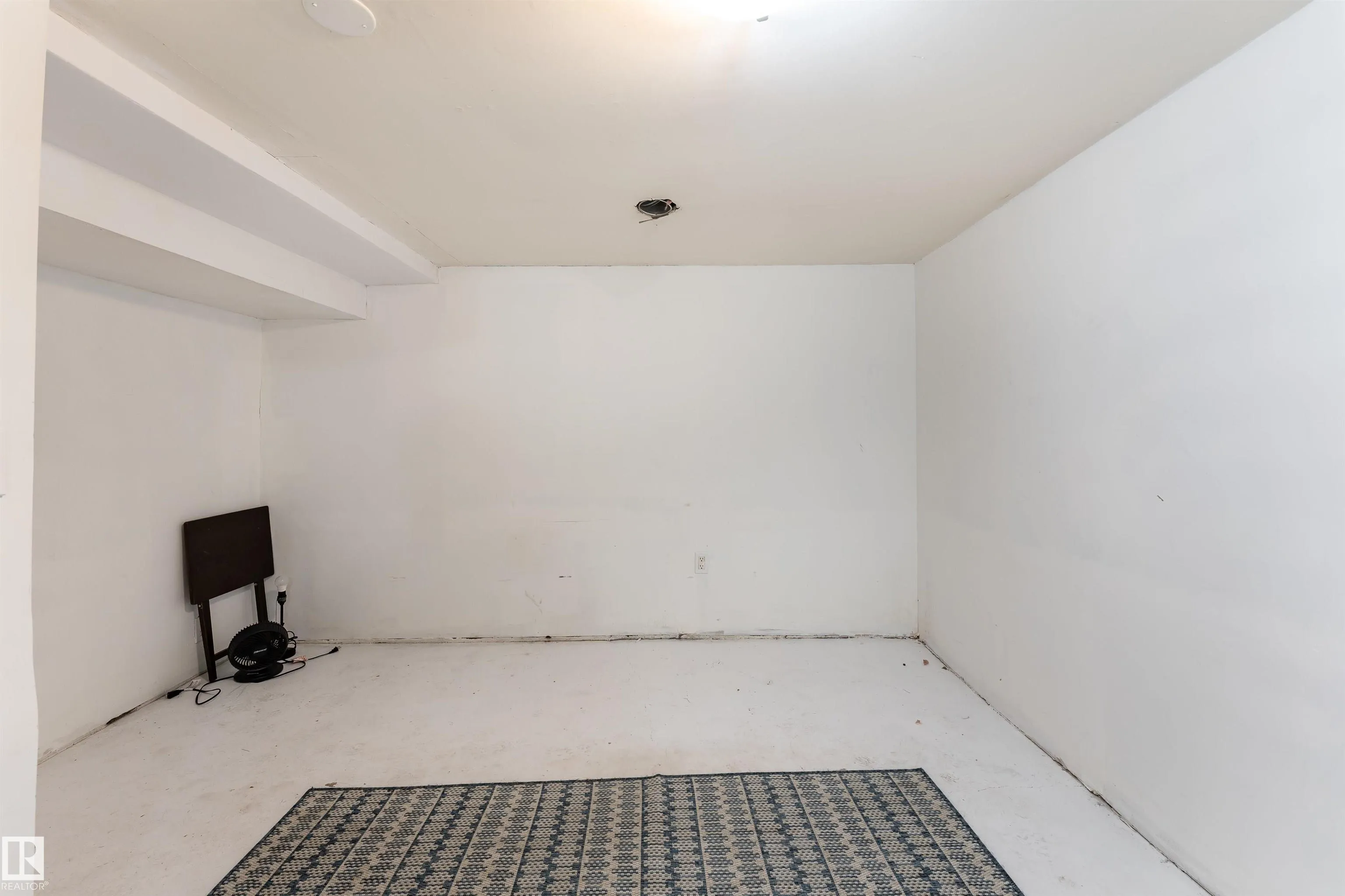 12018 95 Street