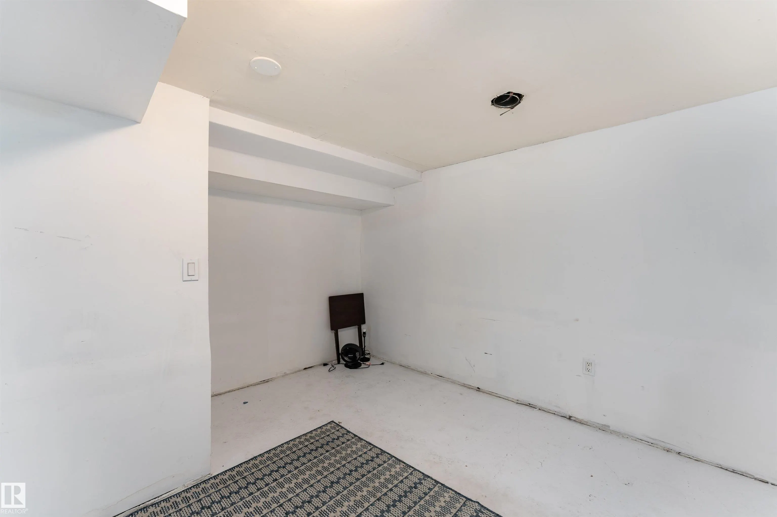 12018 95 Street