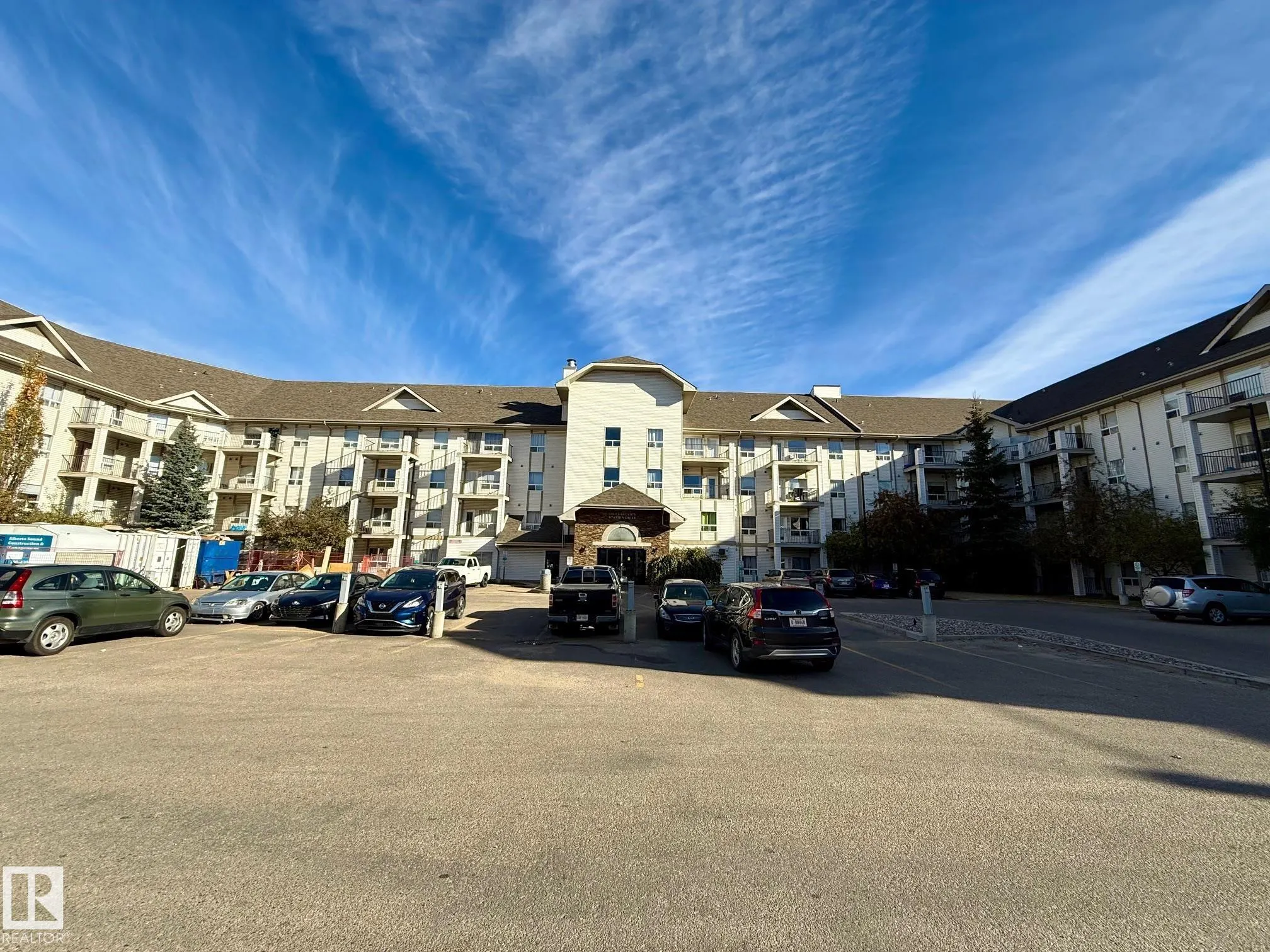 330 CLAREVIEW STATION Drive