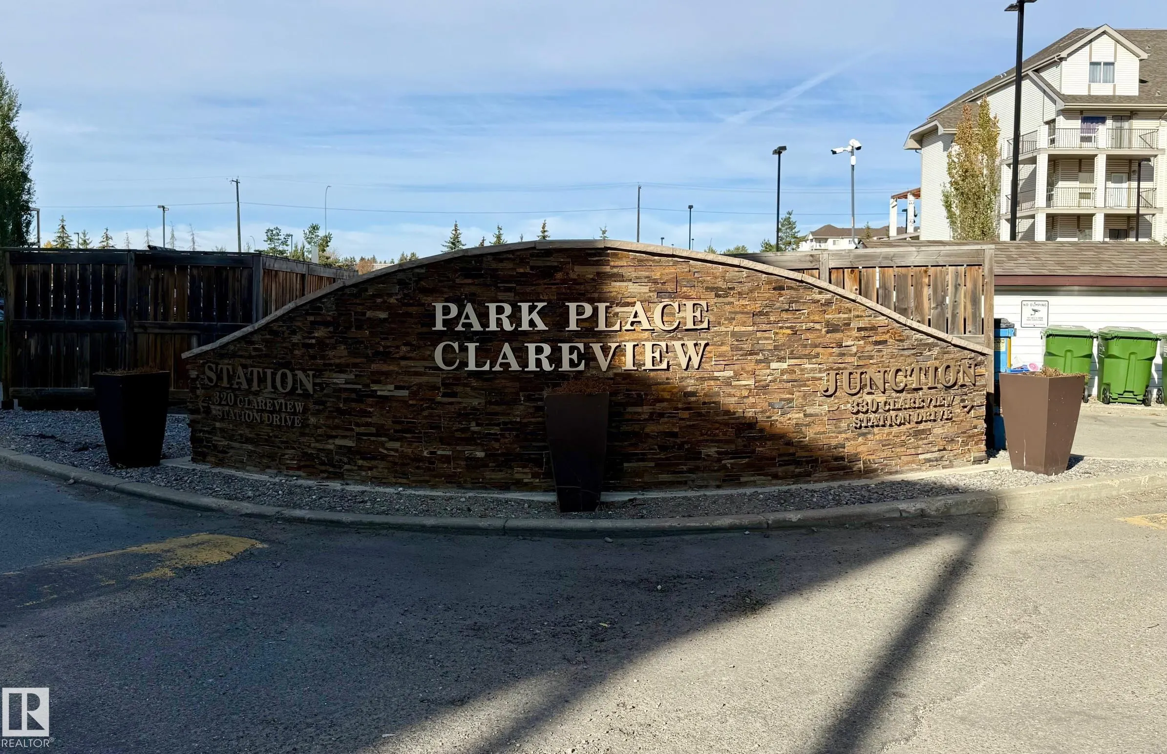 330 CLAREVIEW STATION Drive