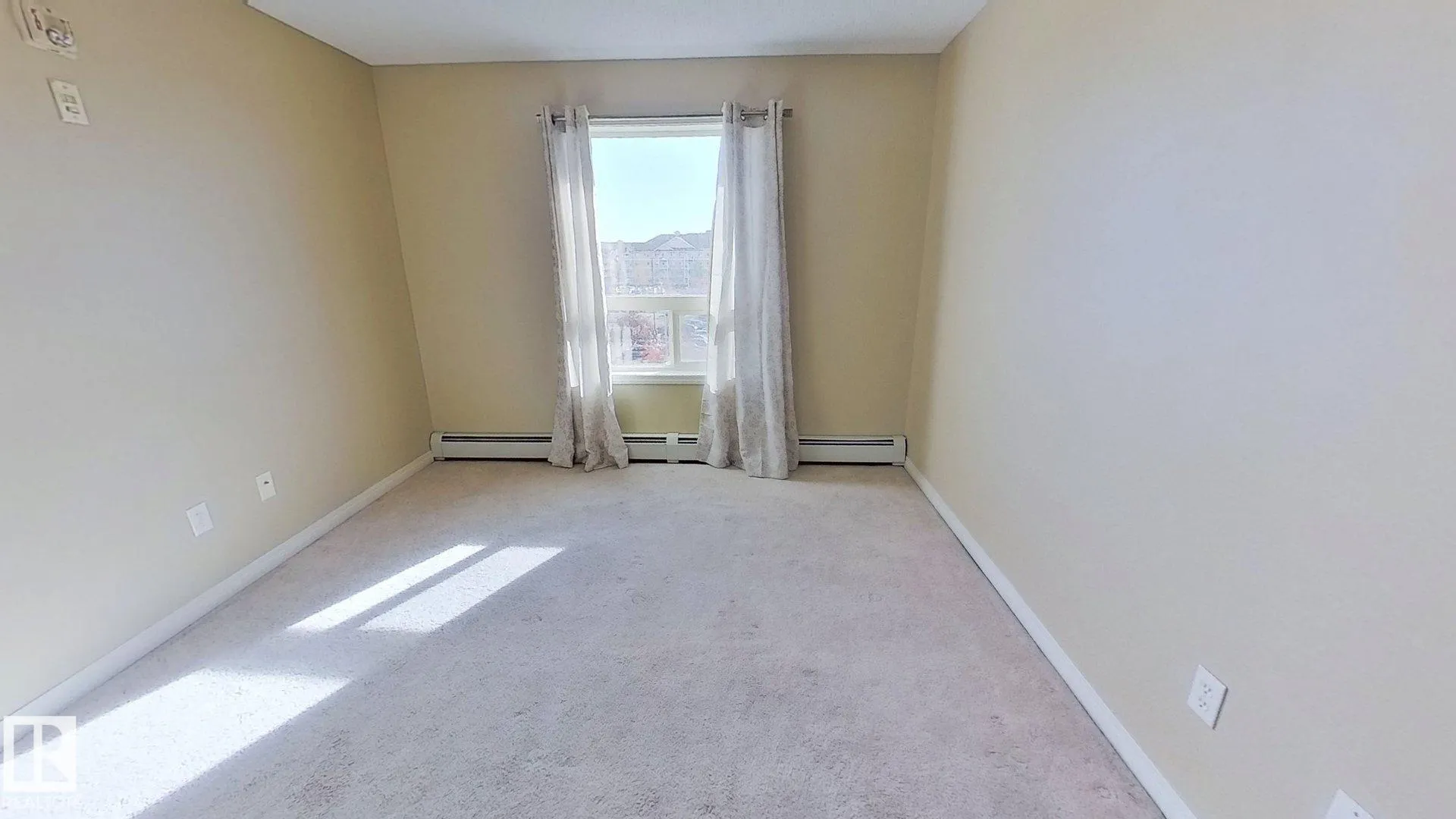 330 CLAREVIEW STATION Drive