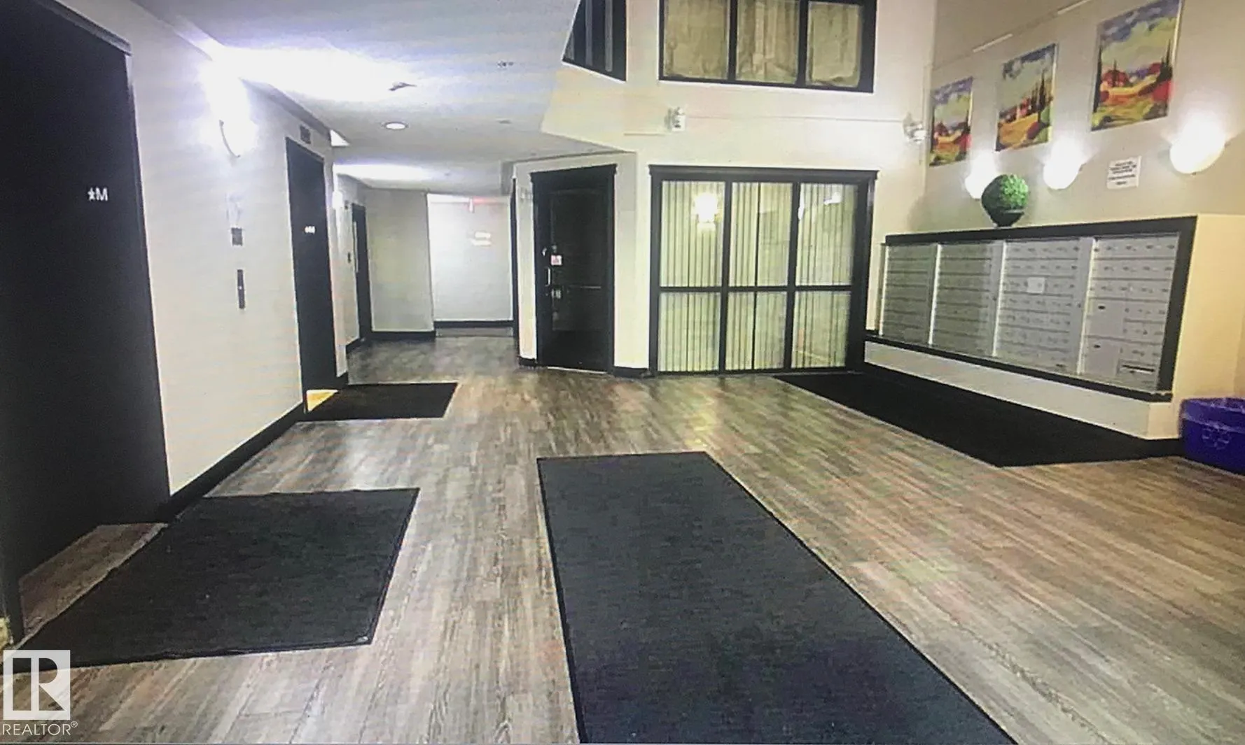 330 CLAREVIEW STATION Drive