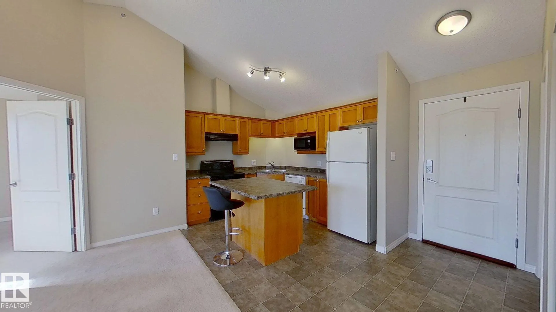 330 CLAREVIEW STATION Drive
