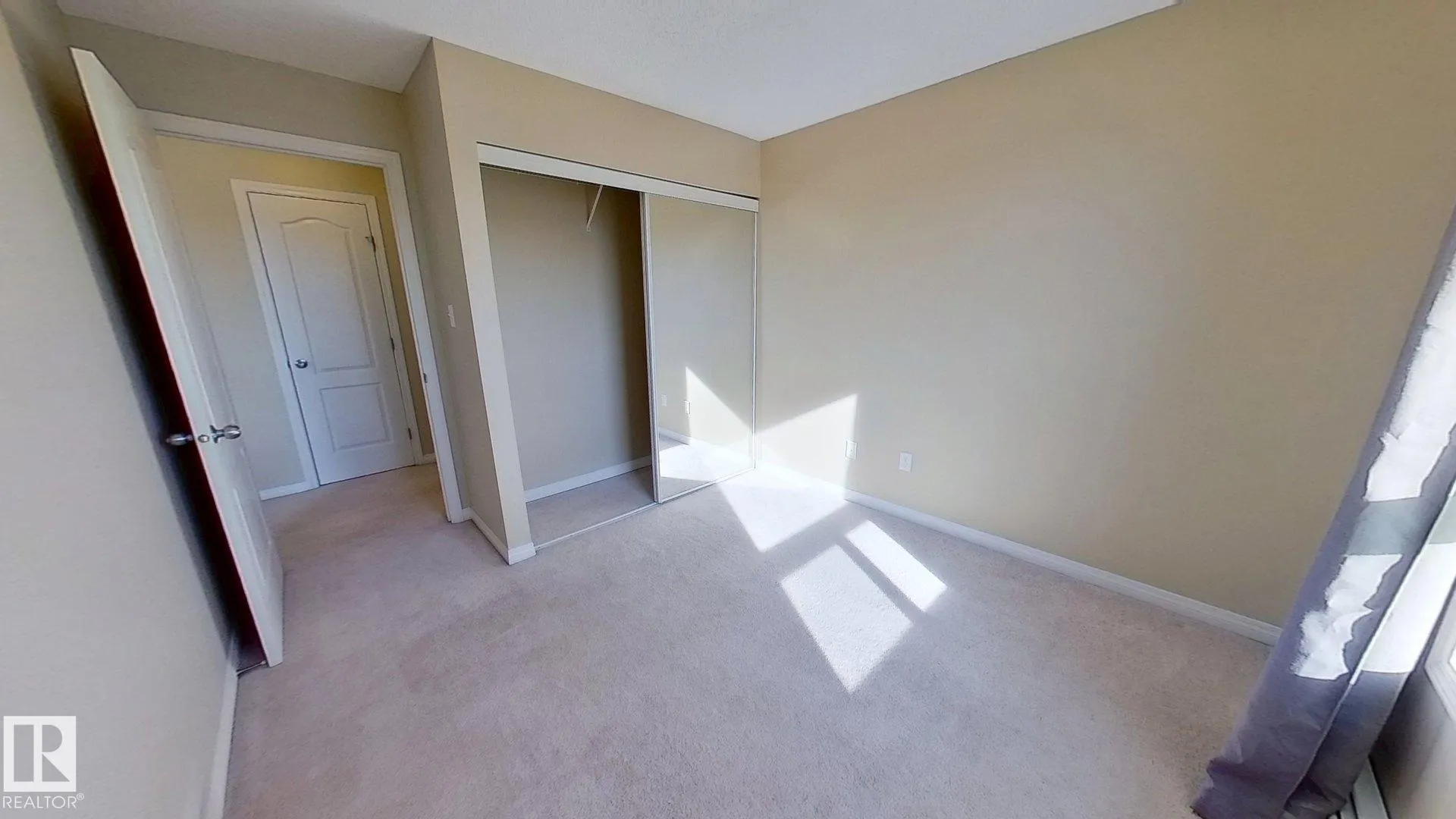 330 CLAREVIEW STATION Drive