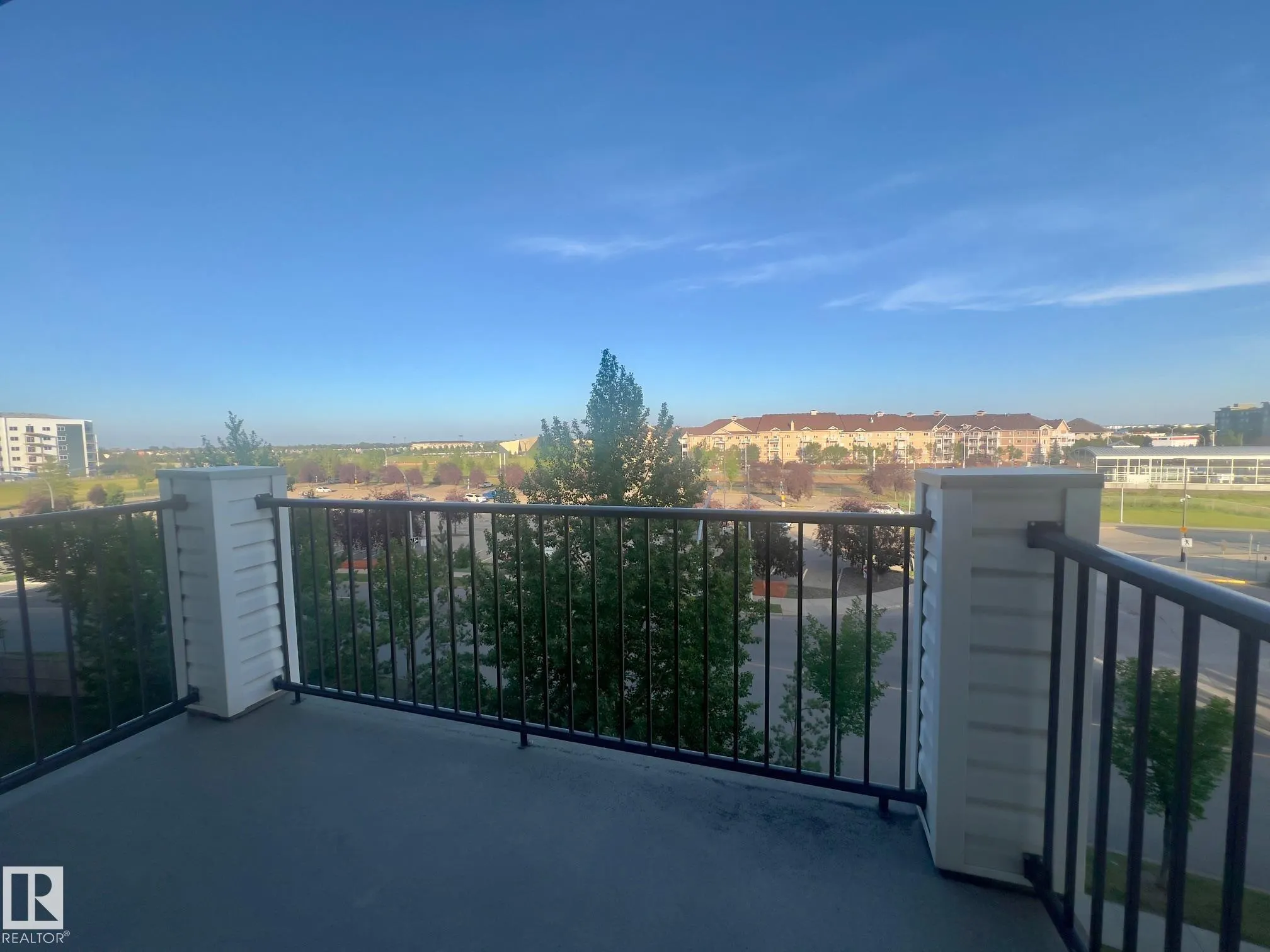 330 CLAREVIEW STATION Drive