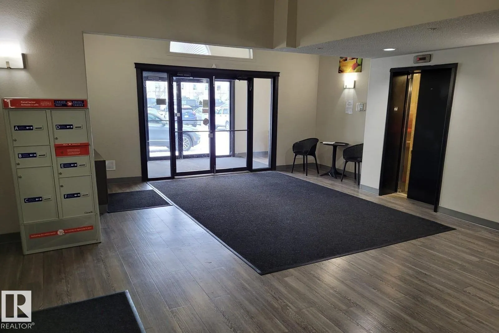 330 CLAREVIEW STATION Drive