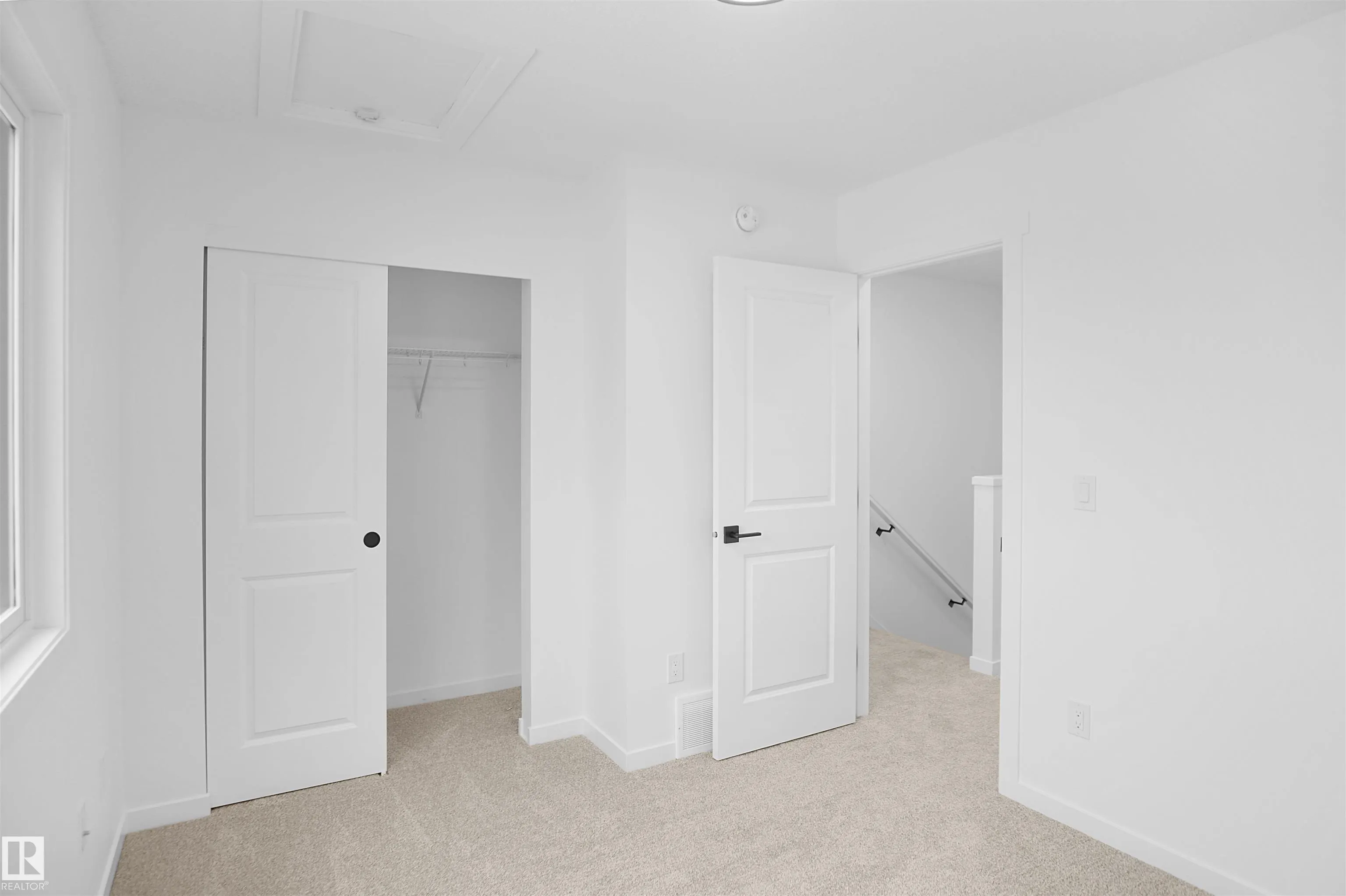 4296 KINGLET Drive