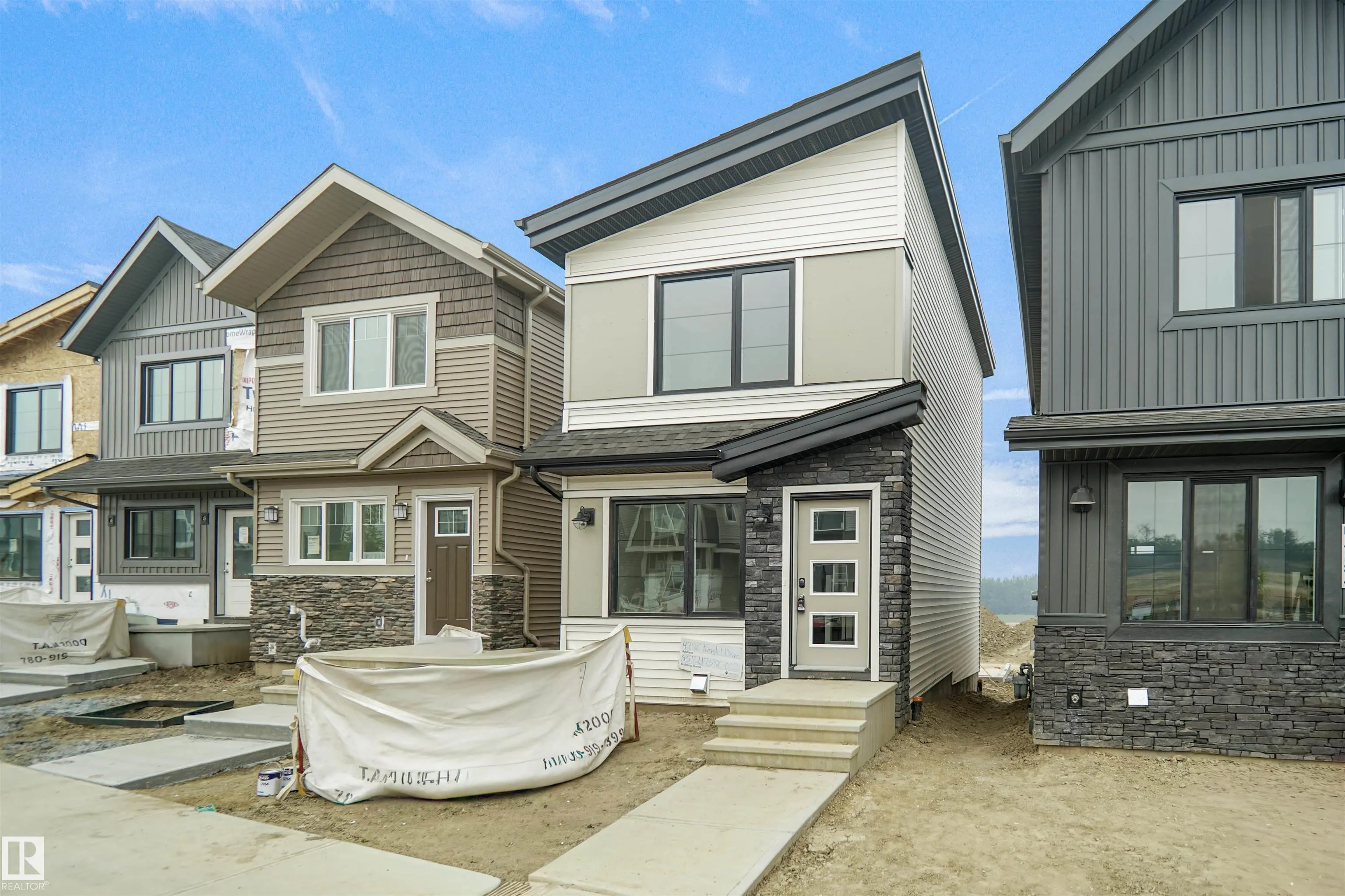 4296 KINGLET Drive
