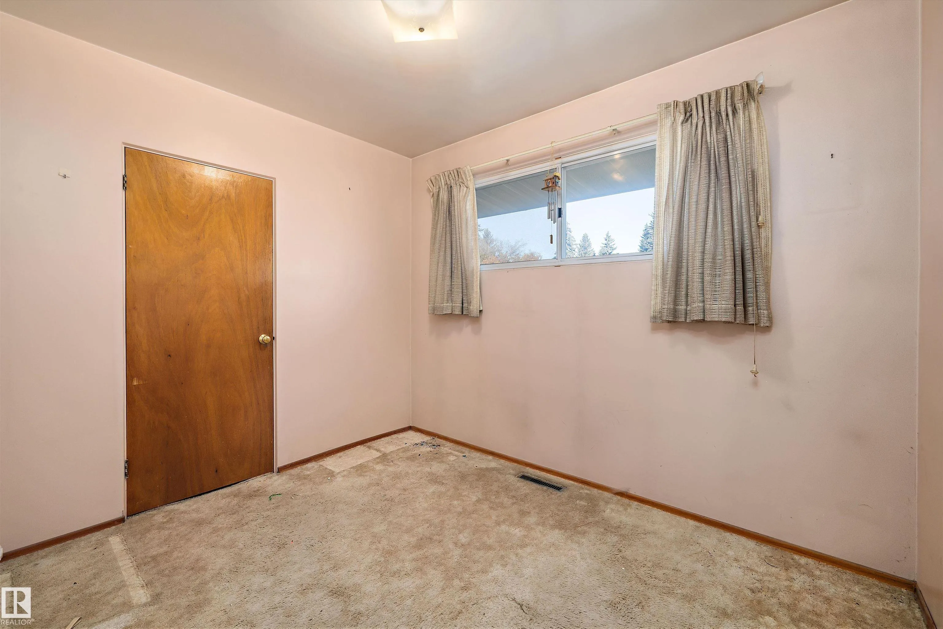 13711 133 Avenue