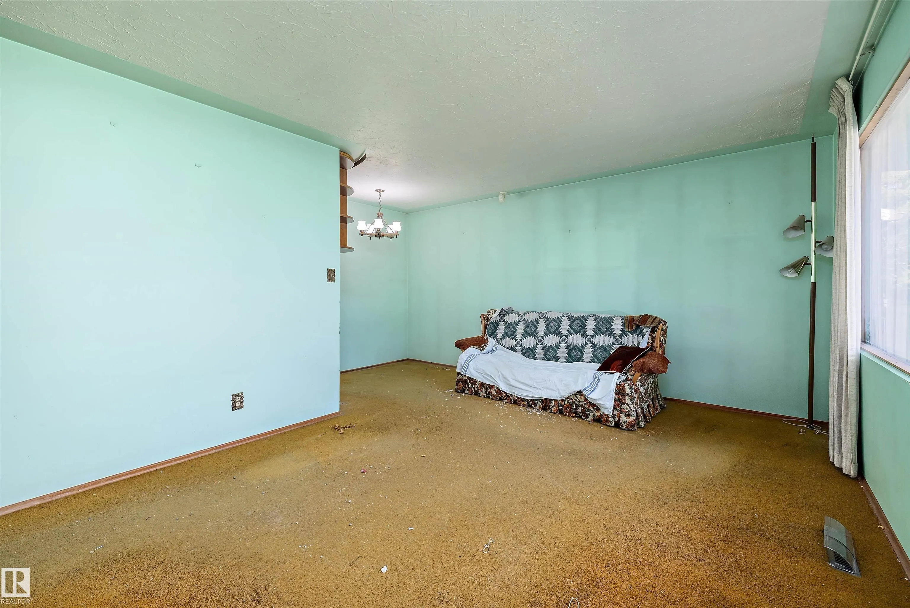 13711 133 Avenue
