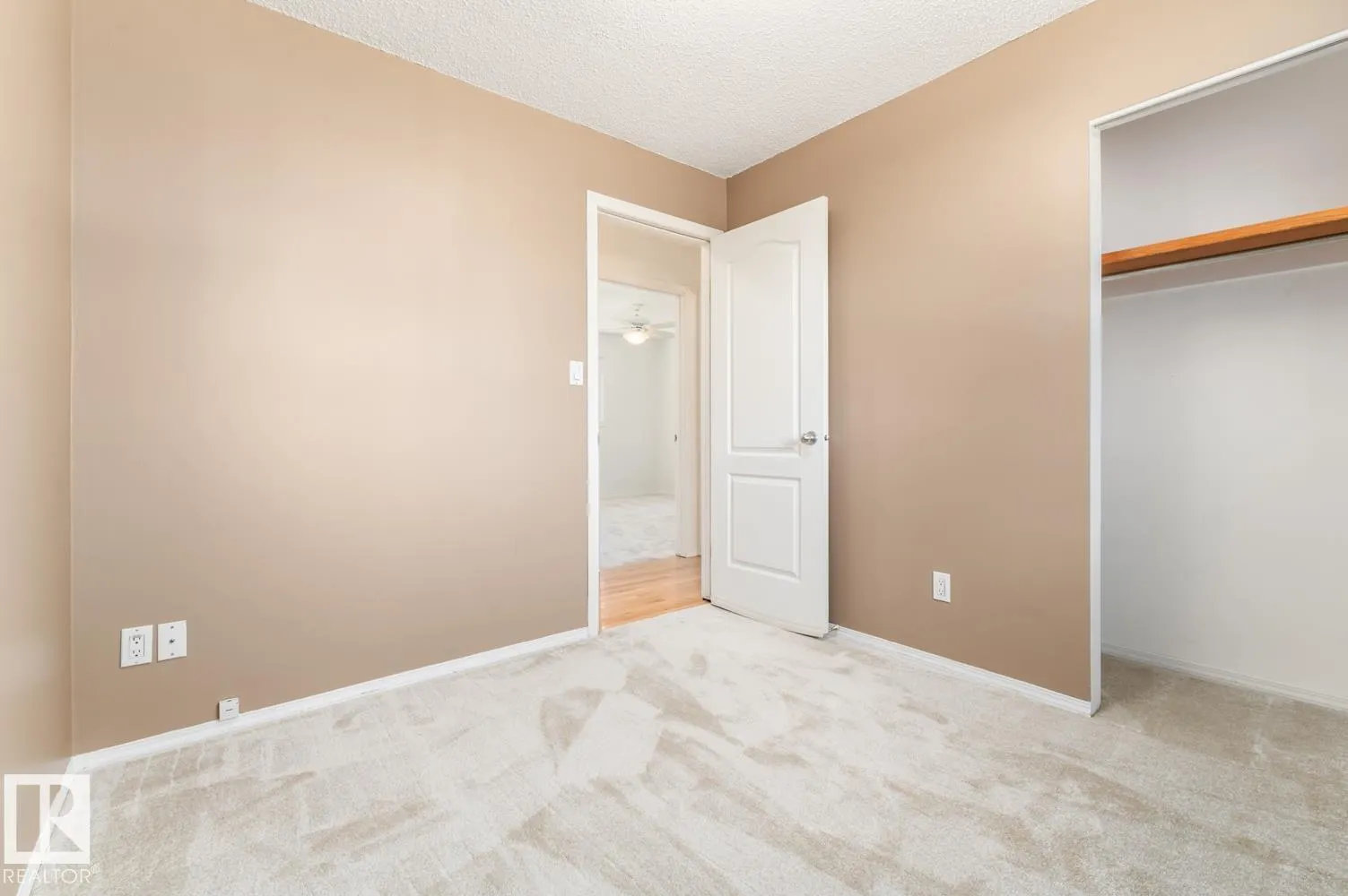 26 WEST TERRACE Place