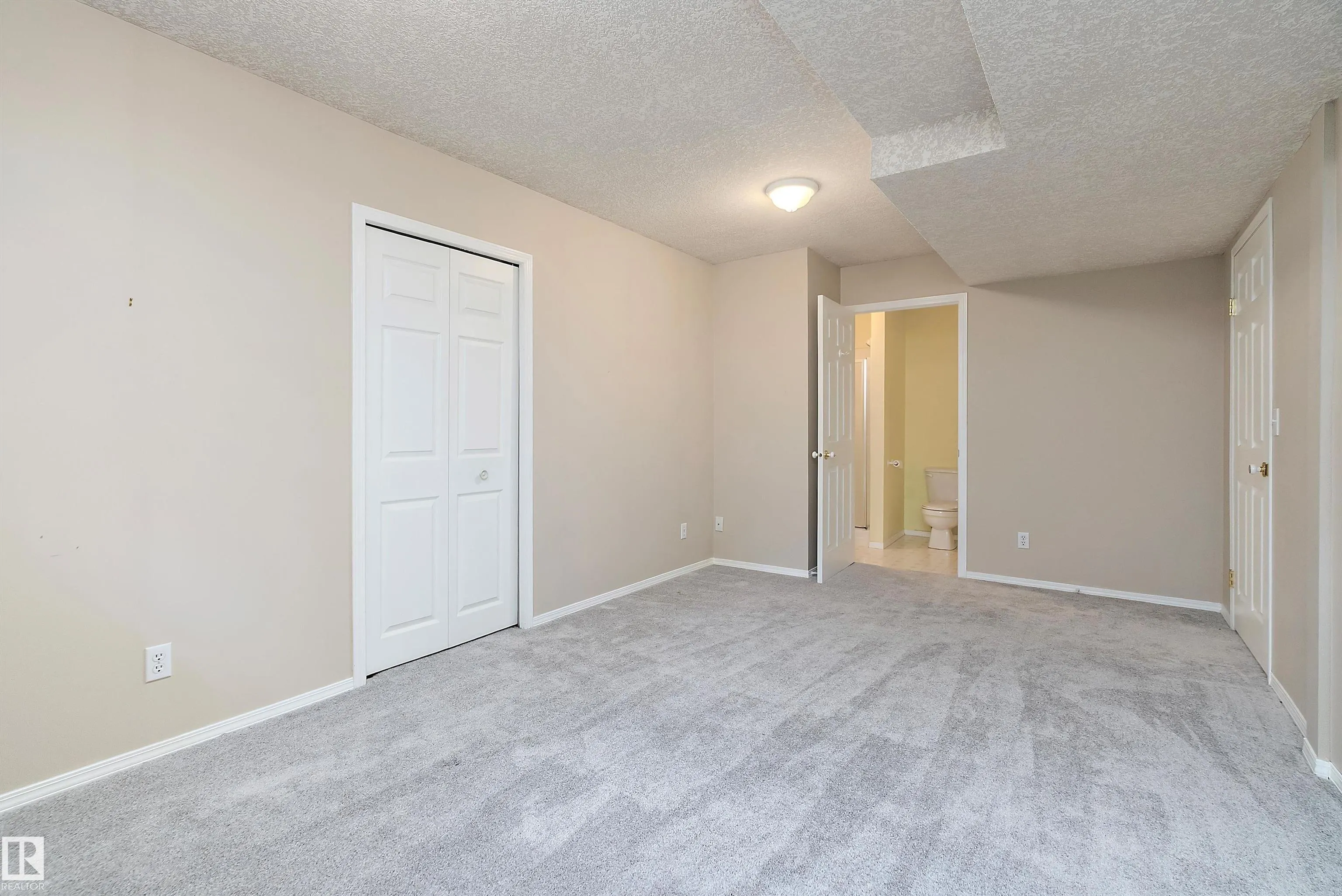 13 NEWMARKET Way