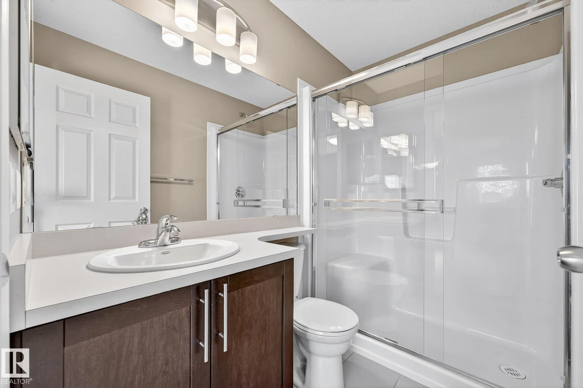 4850 TERWILLEGAR Common