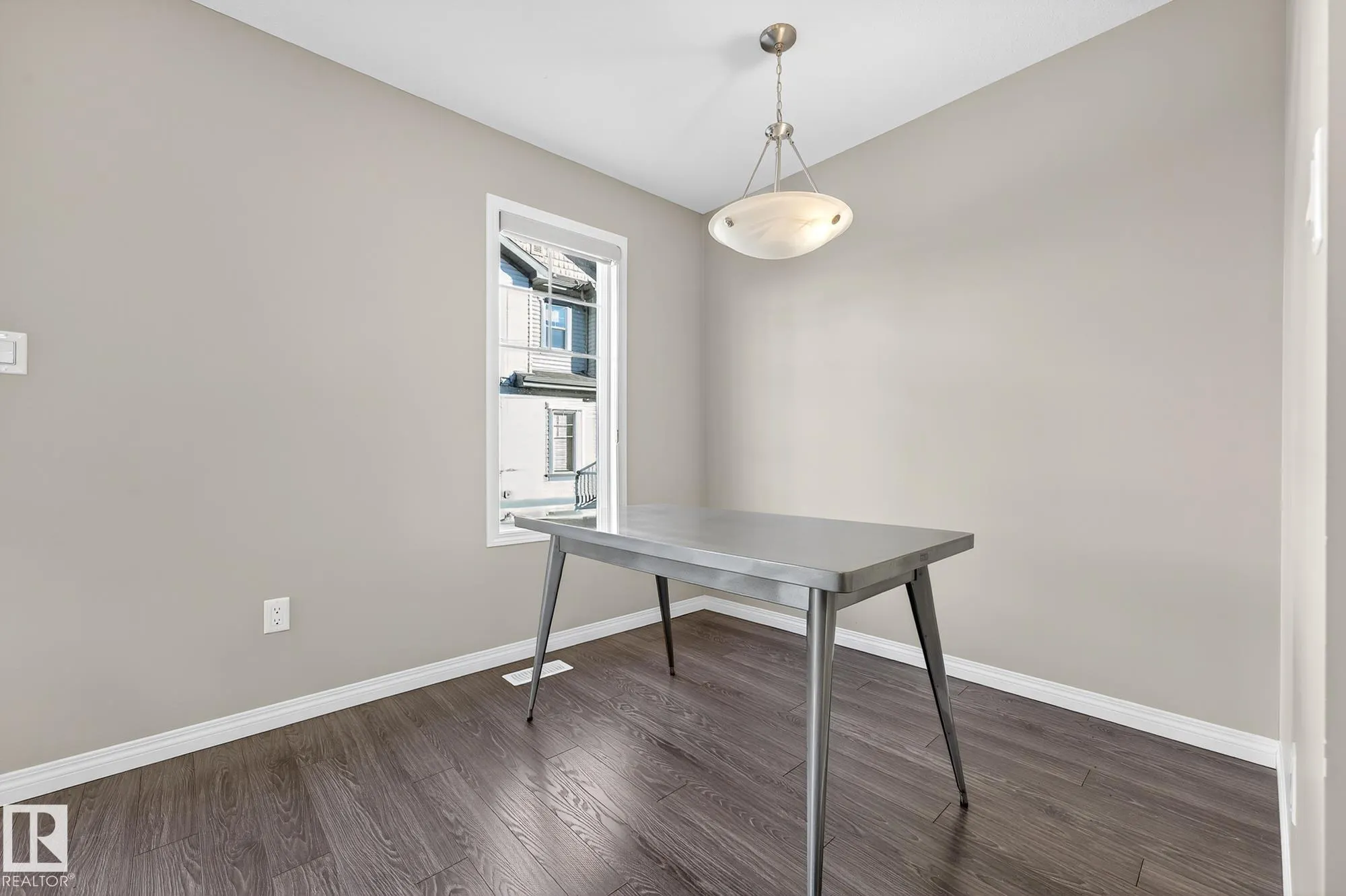 4850 TERWILLEGAR Common