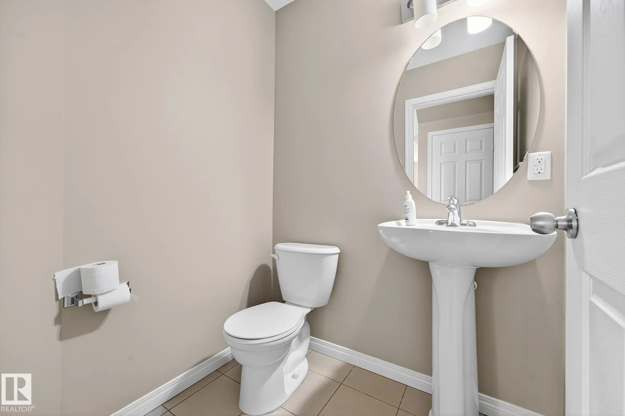 4850 TERWILLEGAR Common