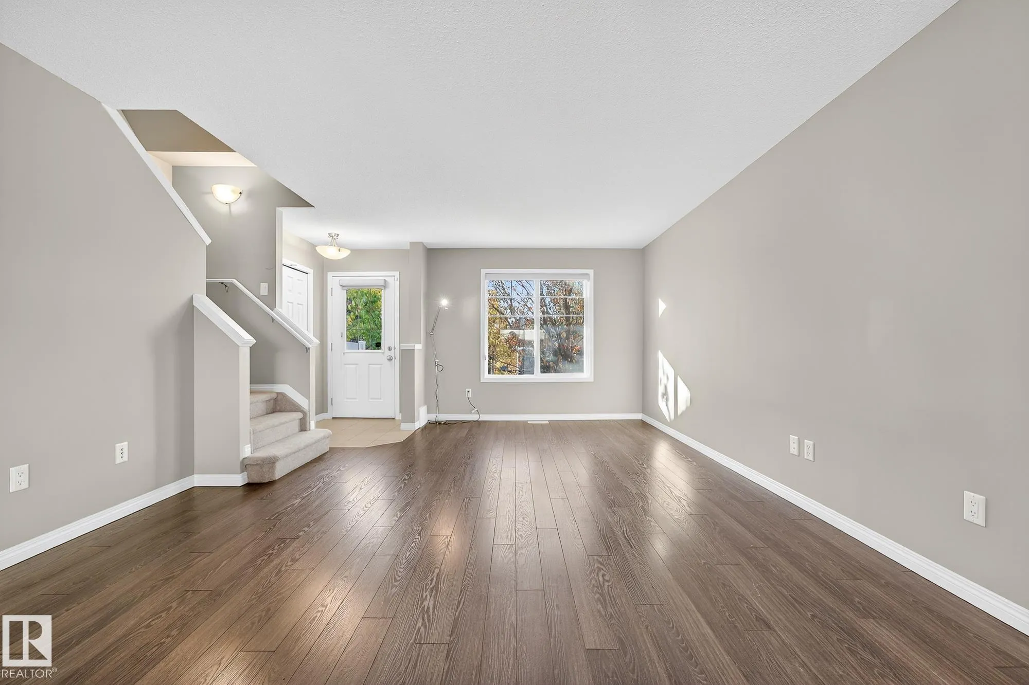 4850 TERWILLEGAR Common