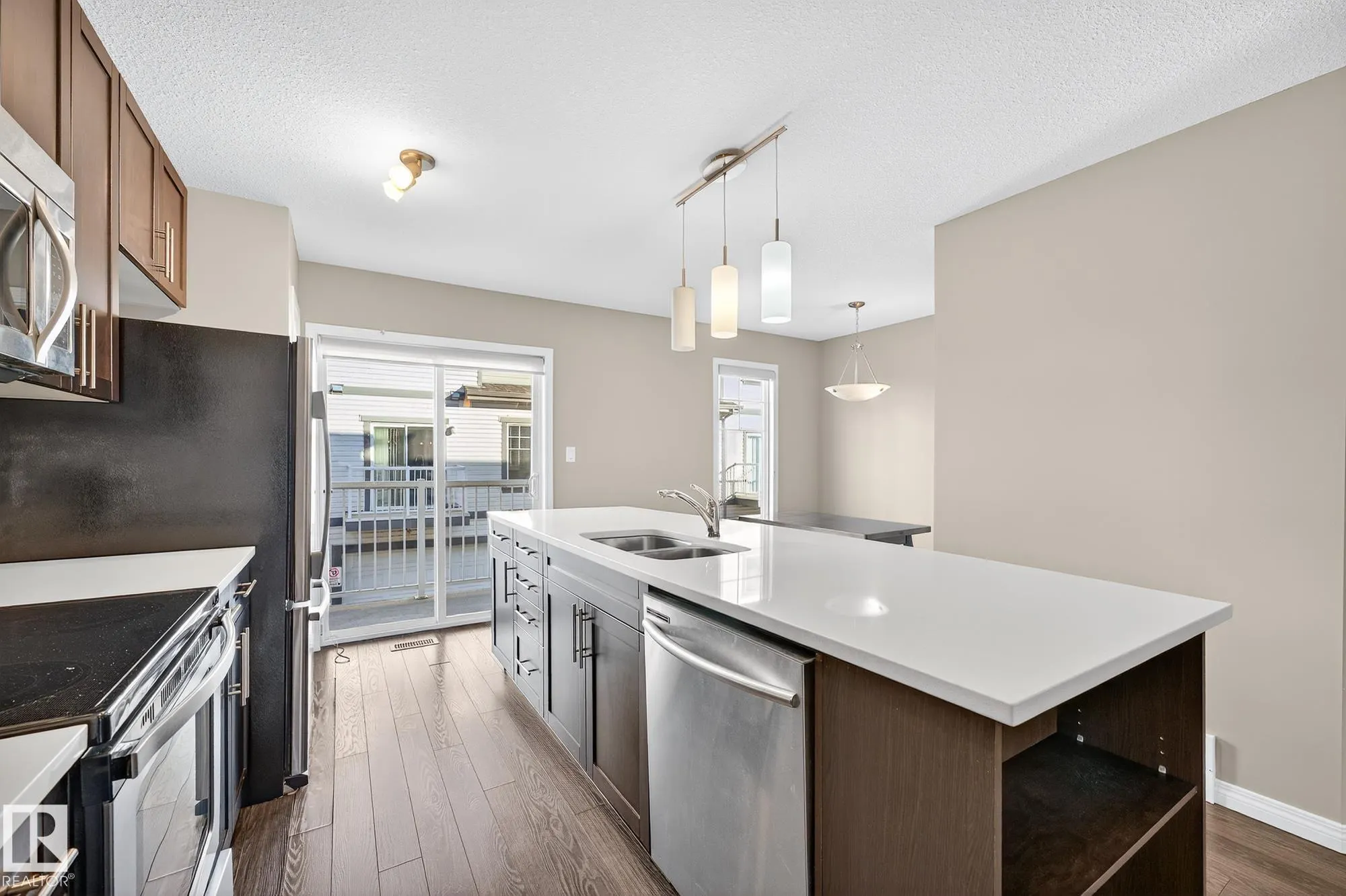 4850 TERWILLEGAR Common