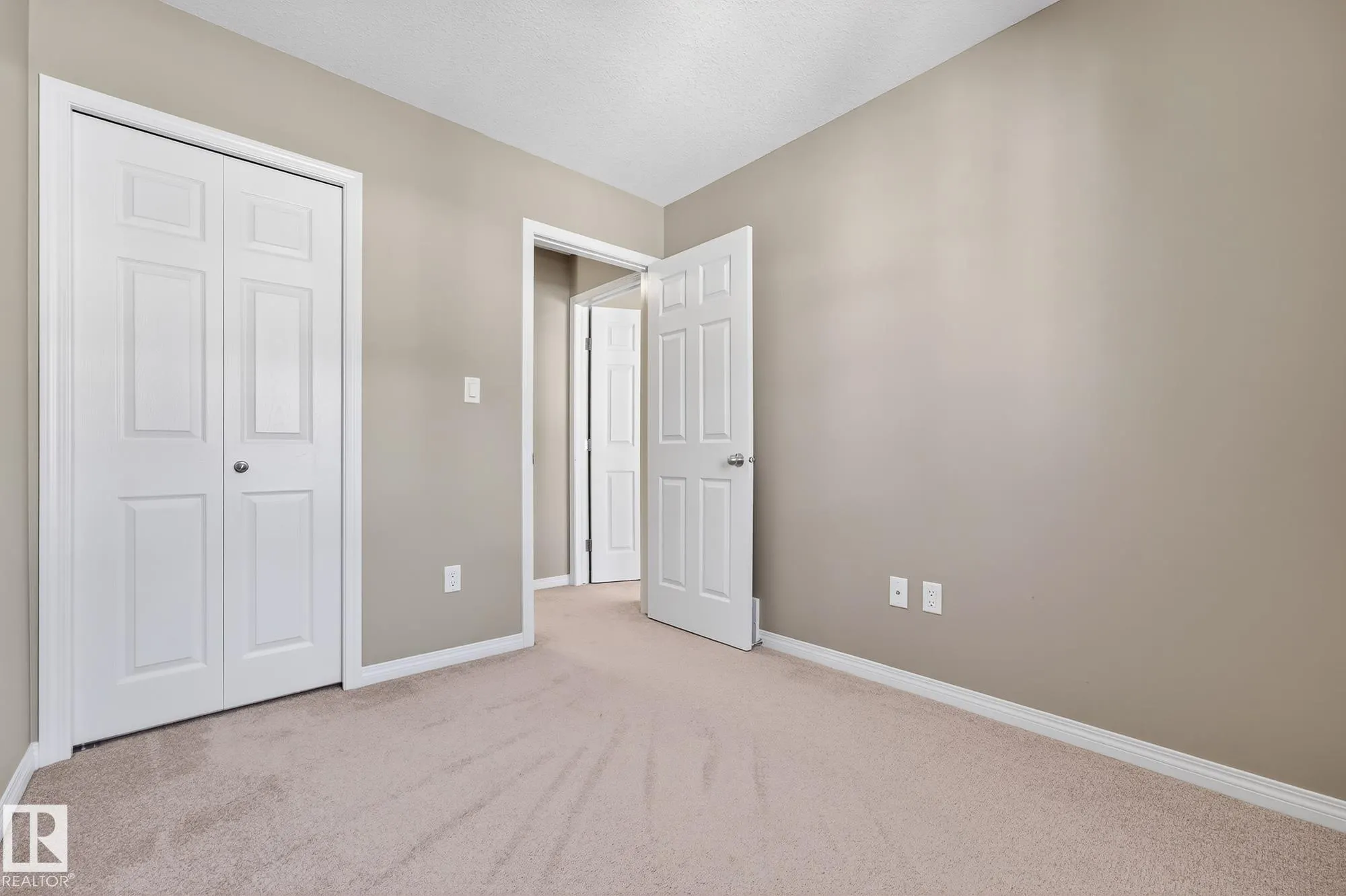 4850 TERWILLEGAR Common